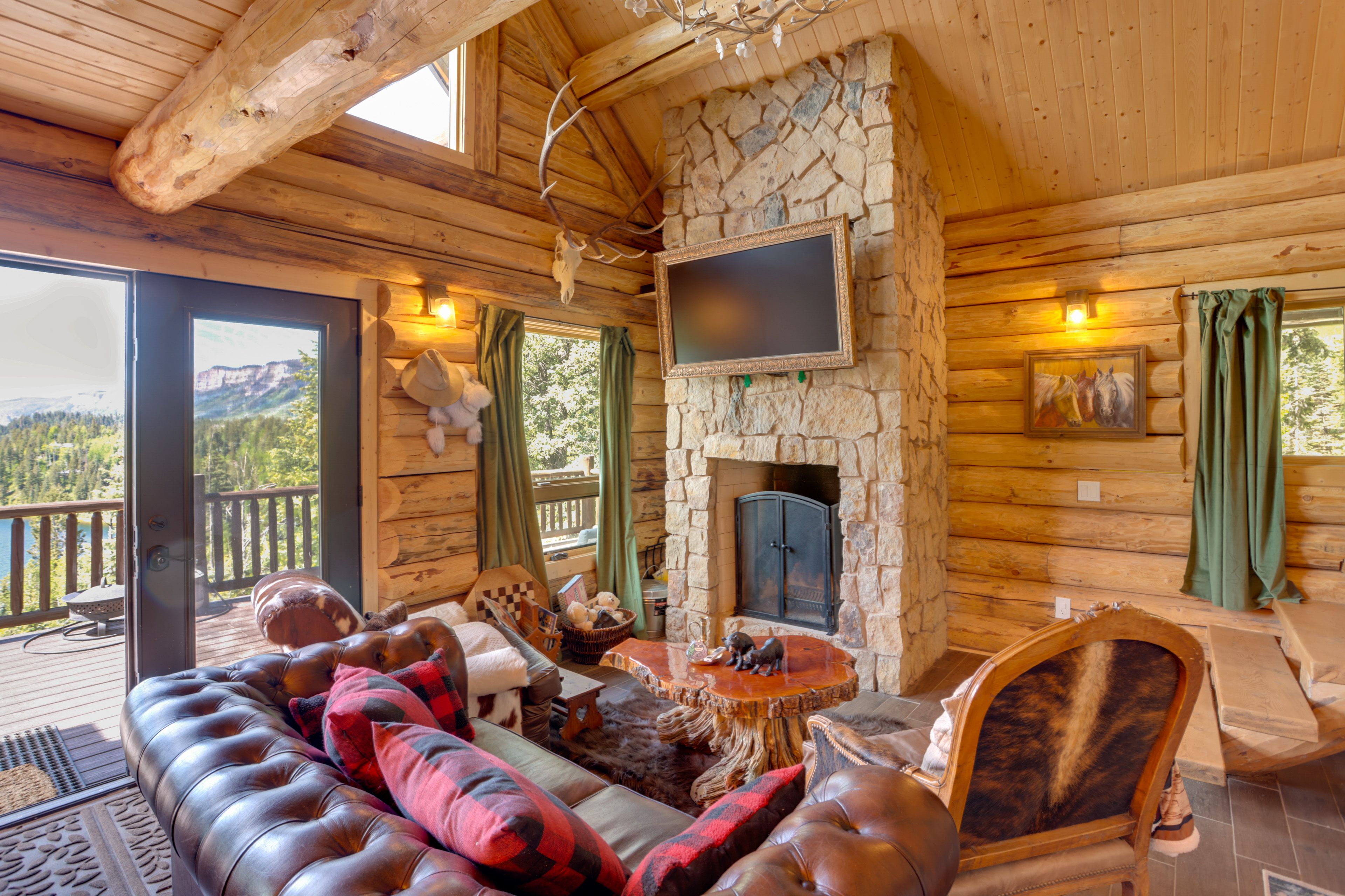 Living Room | Open Floor Plan