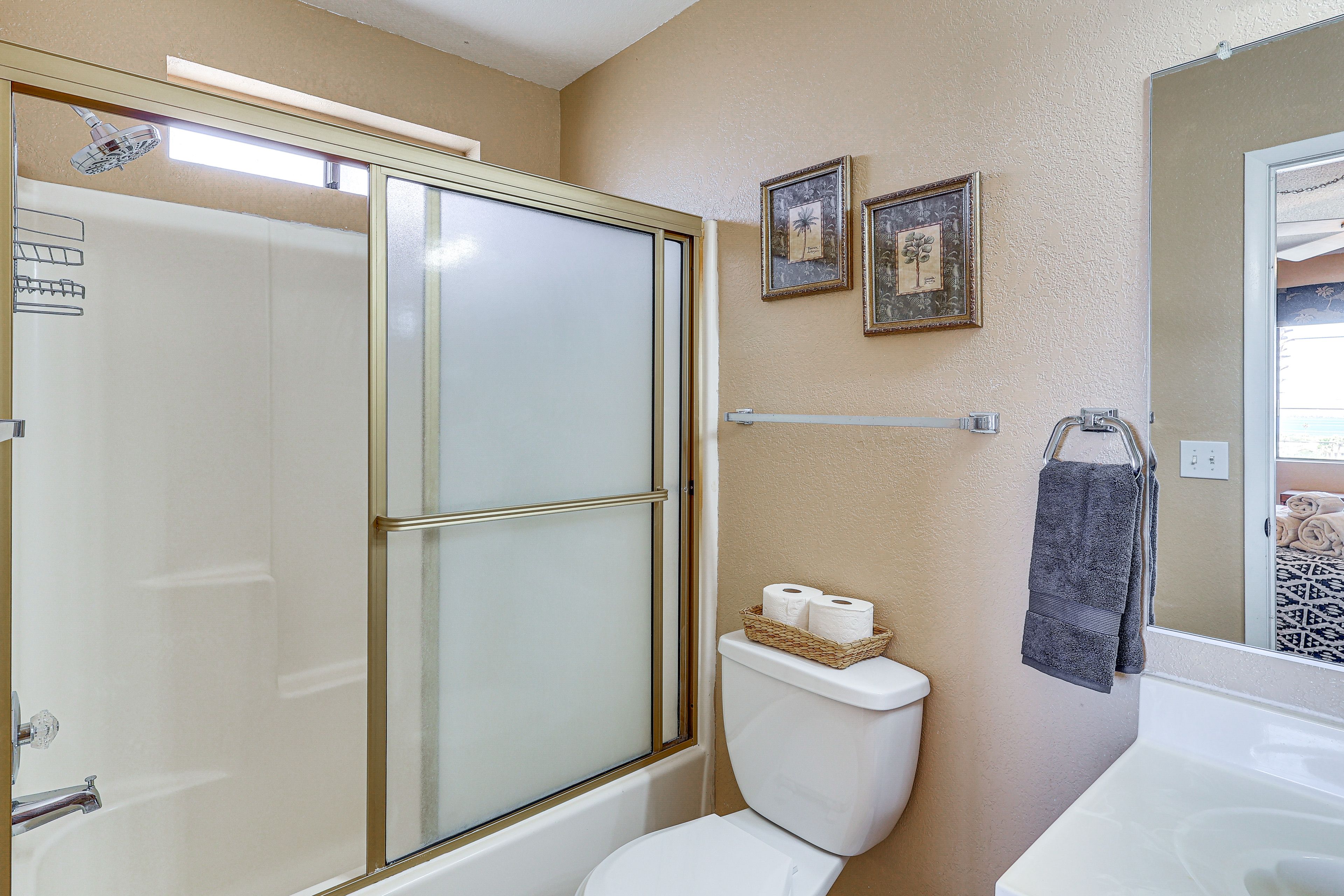 Full Bathroom