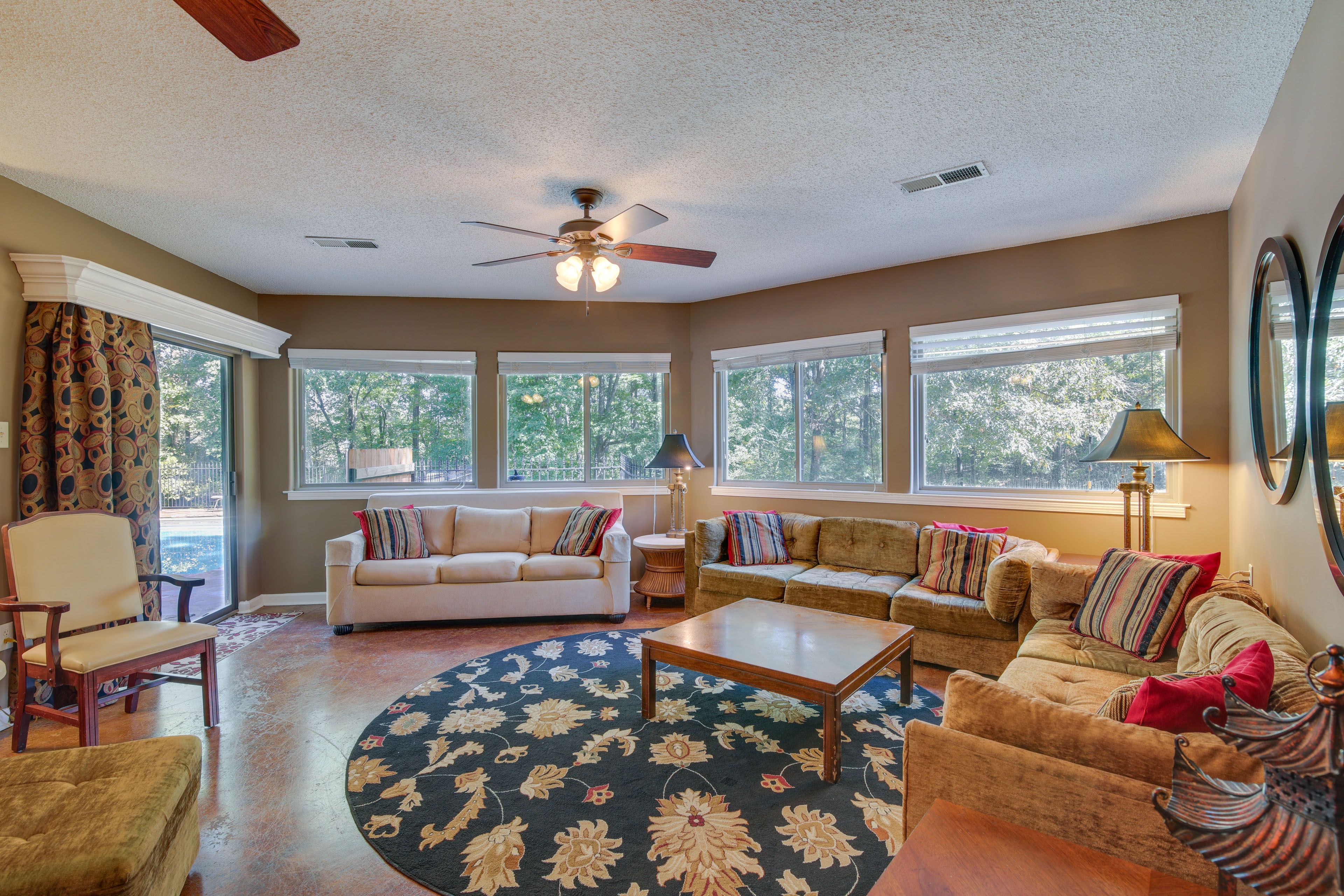 The Lodge Interior | Living Room | Sleeper Sofa | Single-Story Home