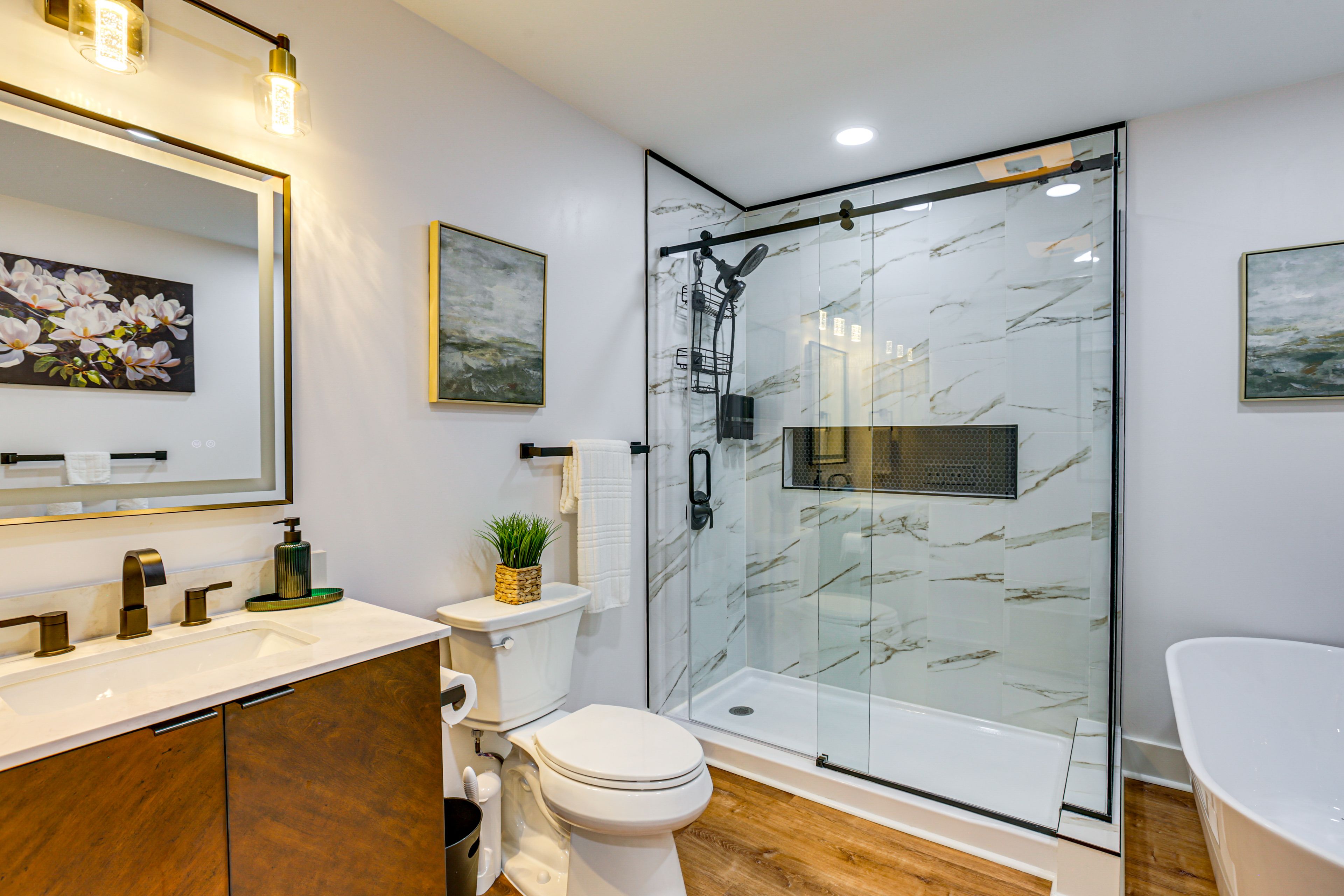 Full Bathroom