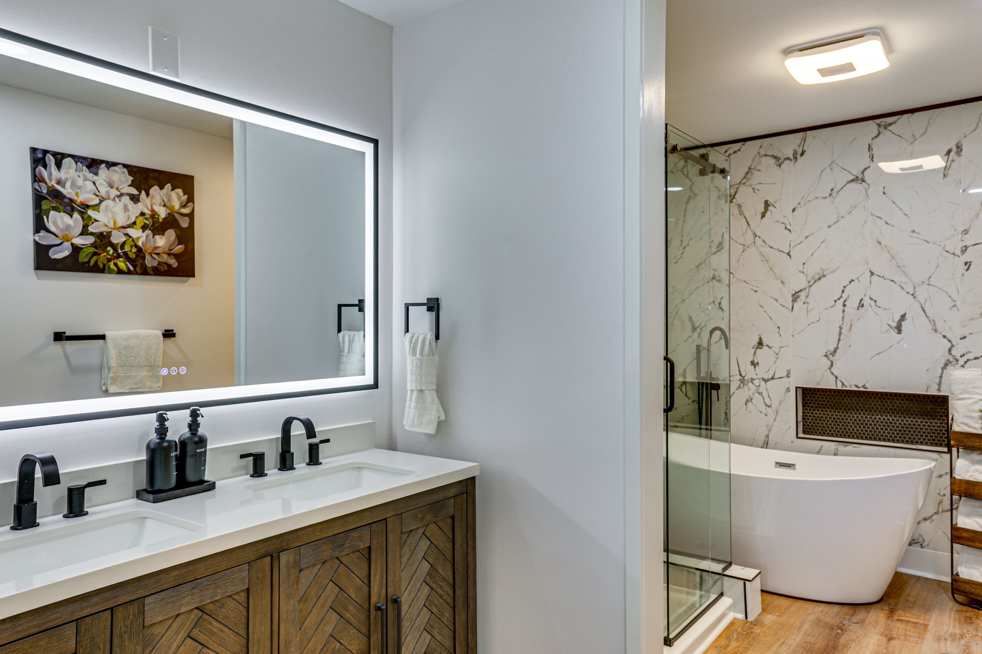 Full Bathroom