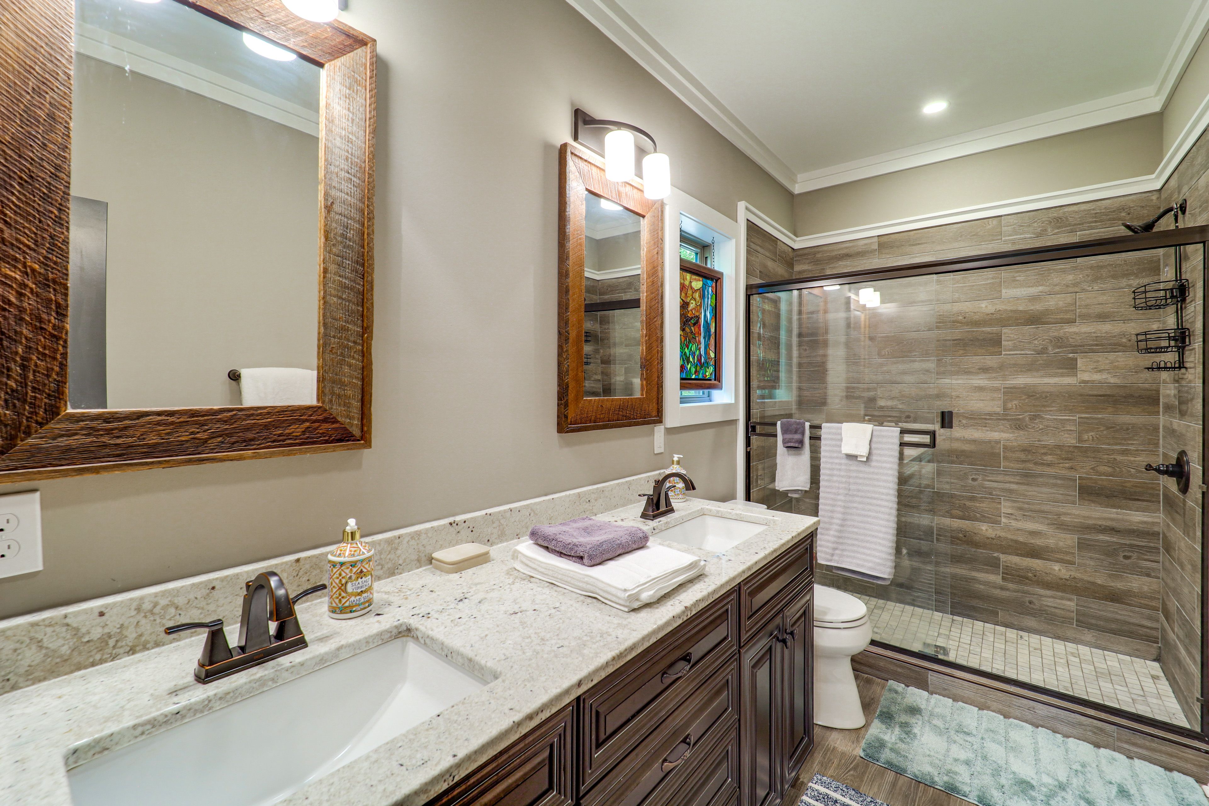 En-Suite Bathroom | 1st Floor