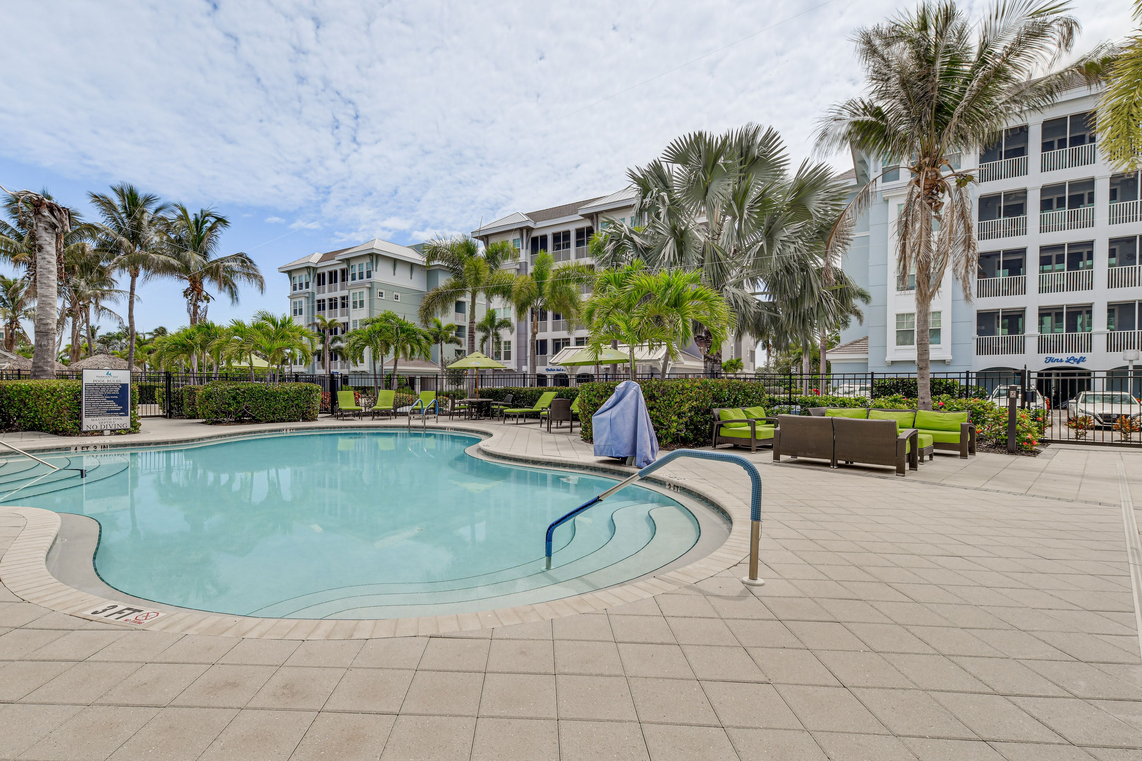 Marina Walk on Harbour Isle | Community Amenities