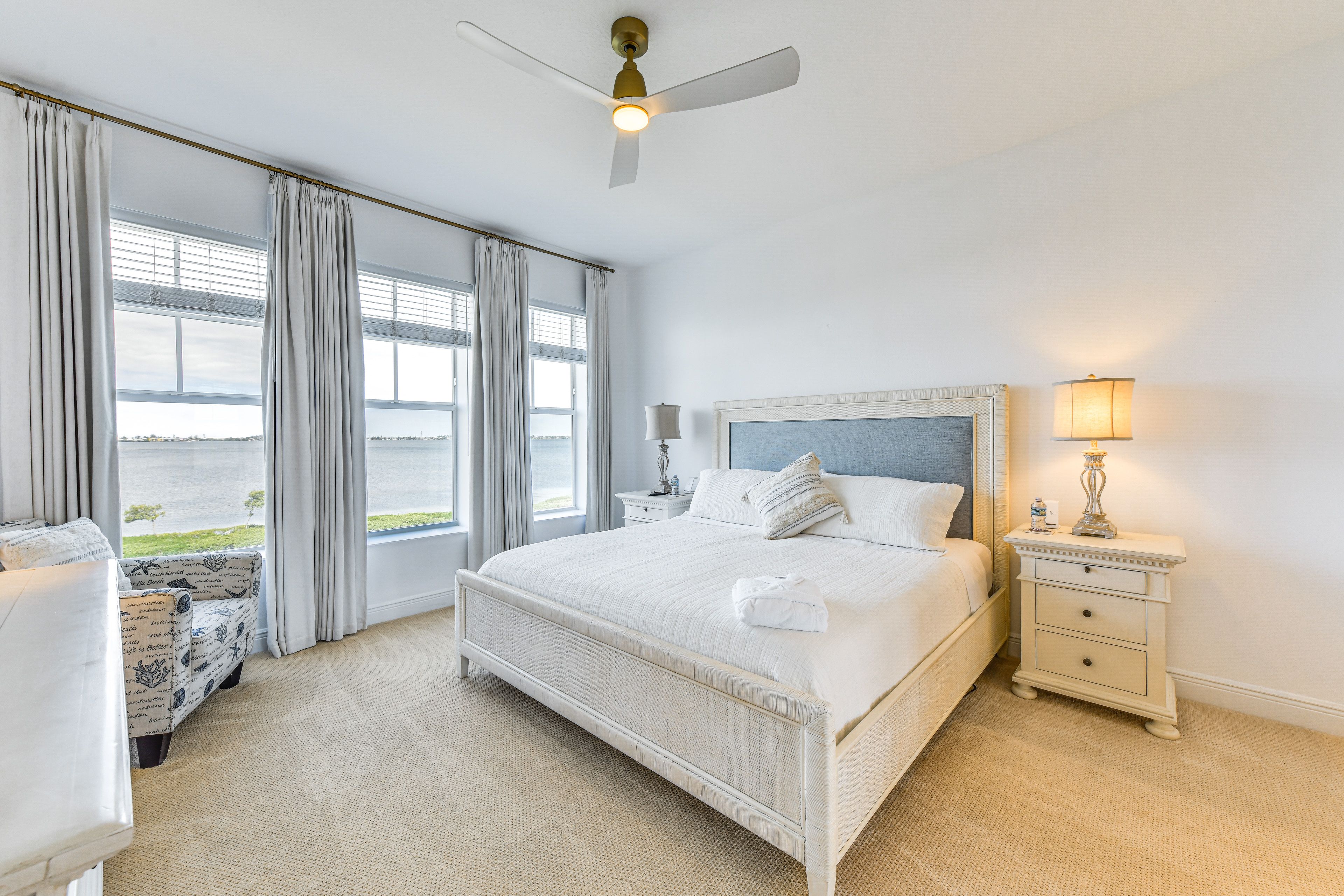 Bedroom 1 | King Bed