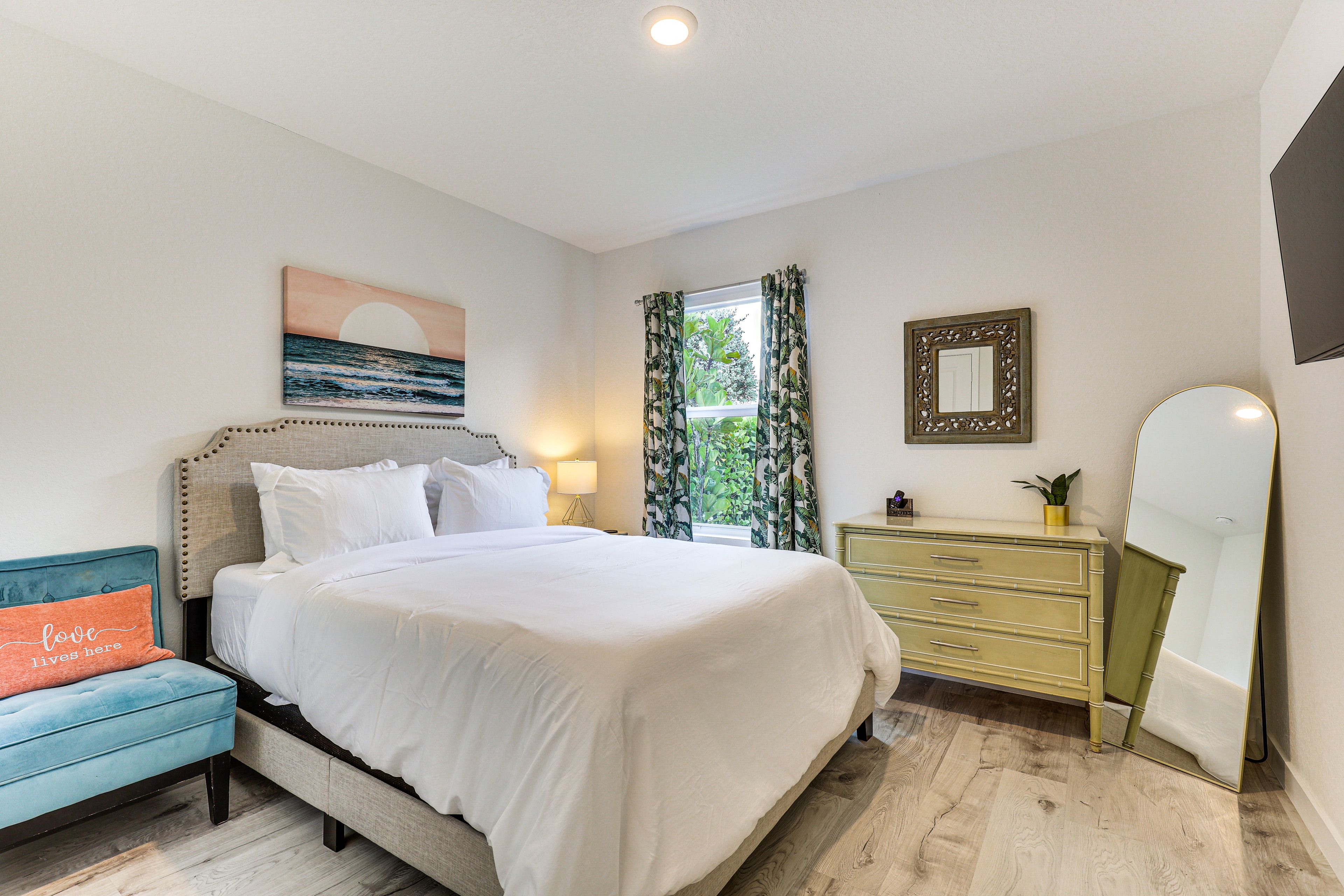 Bedroom 1 | 1st Floor | Queen Bed