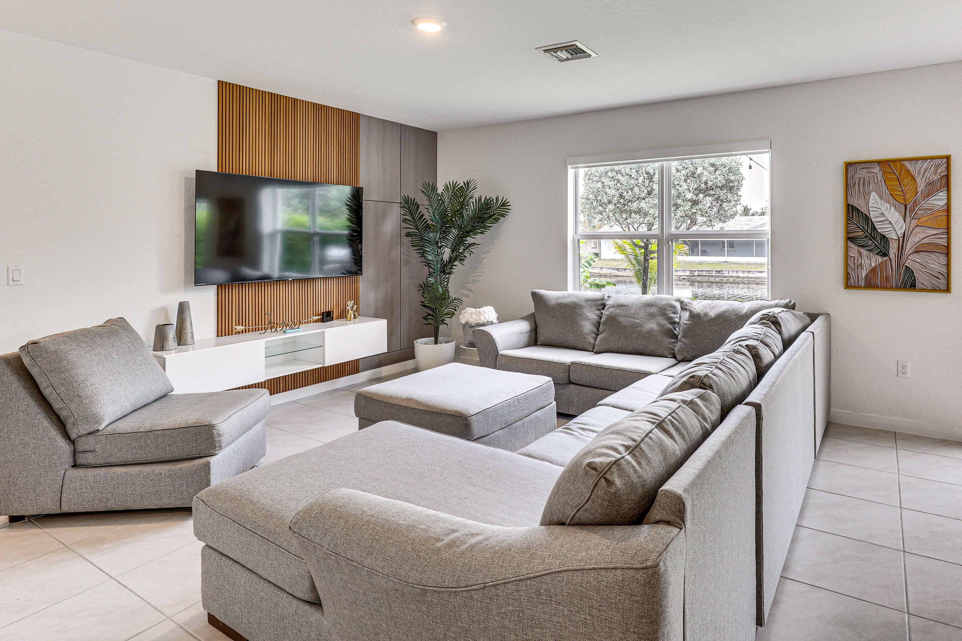 Living Room | 1st Floor