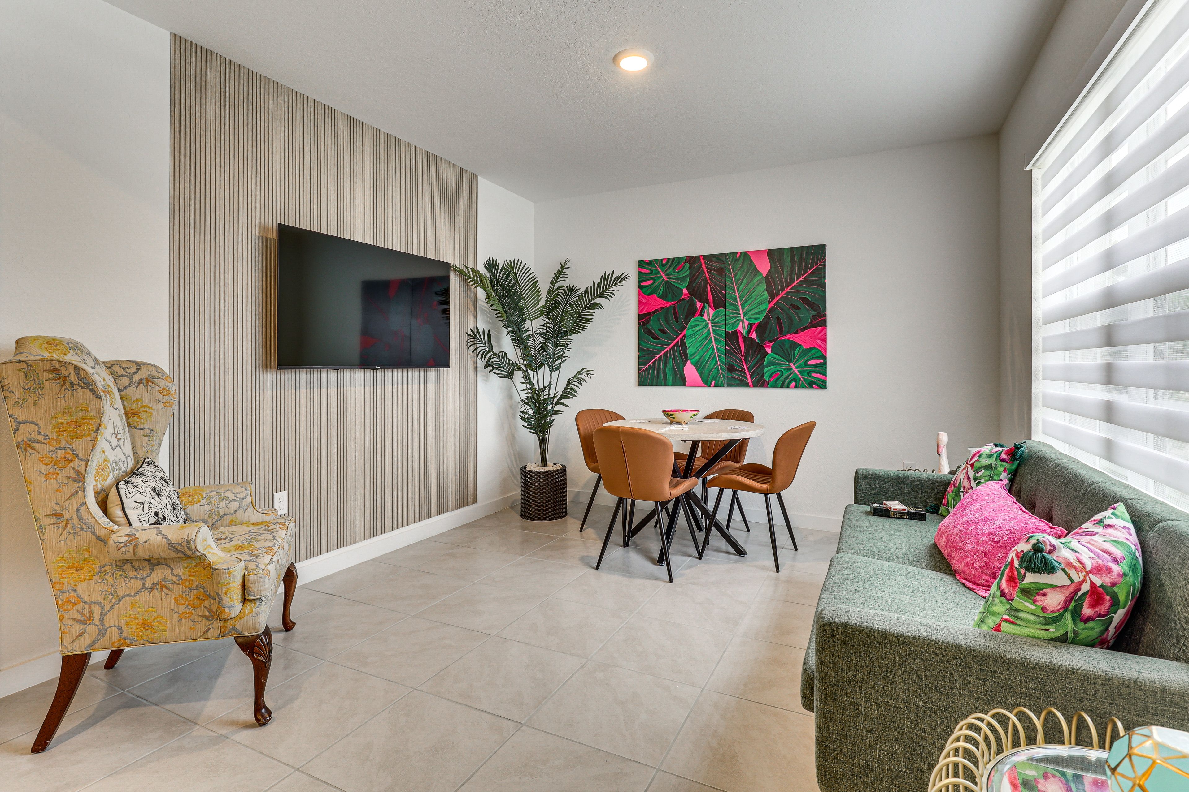 Sitting Room | 1st Floor