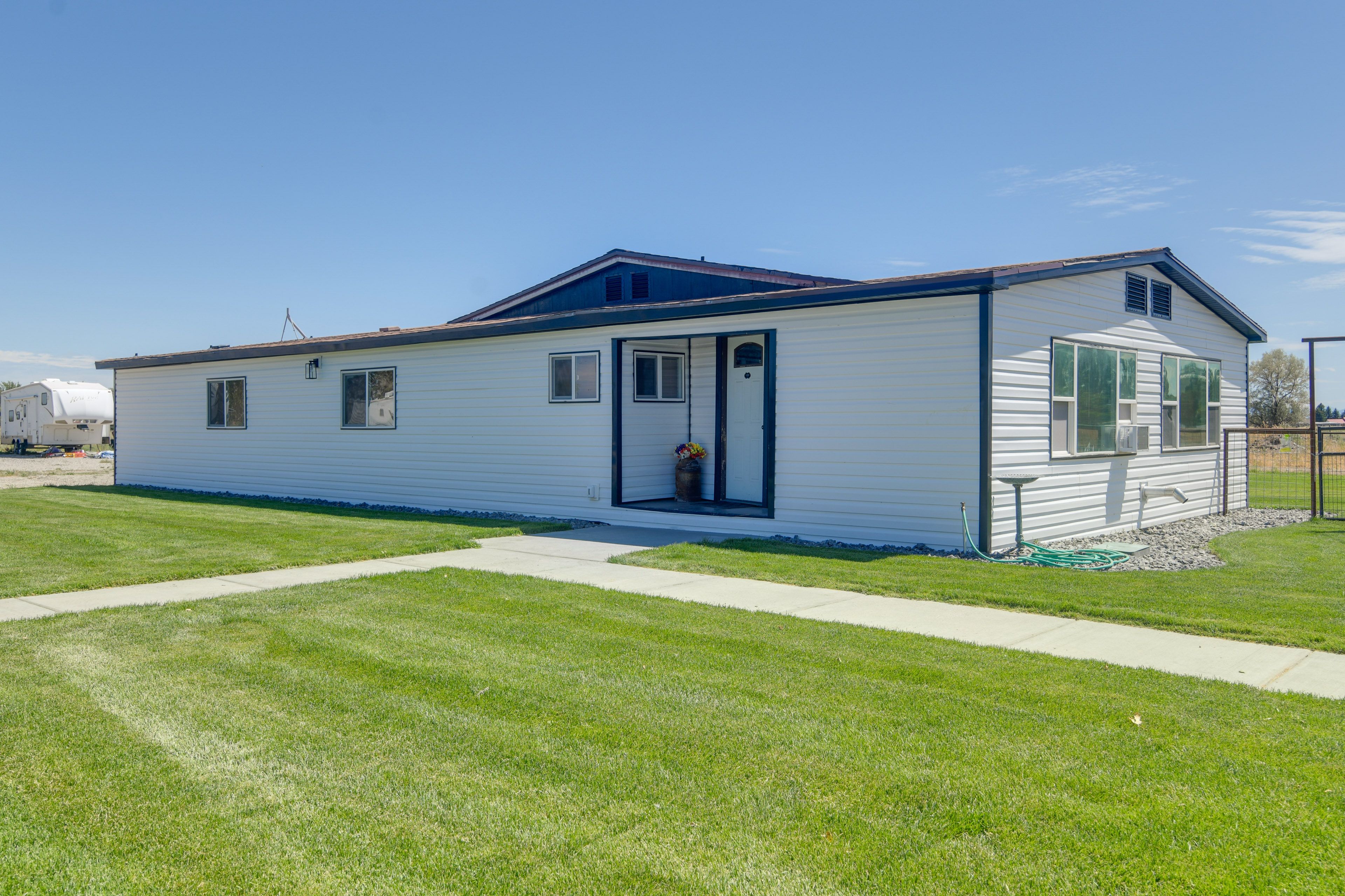 Exterior | Driveway (4 Vehicles) | RV/Trailer Parking Allowed | Horse Stalls