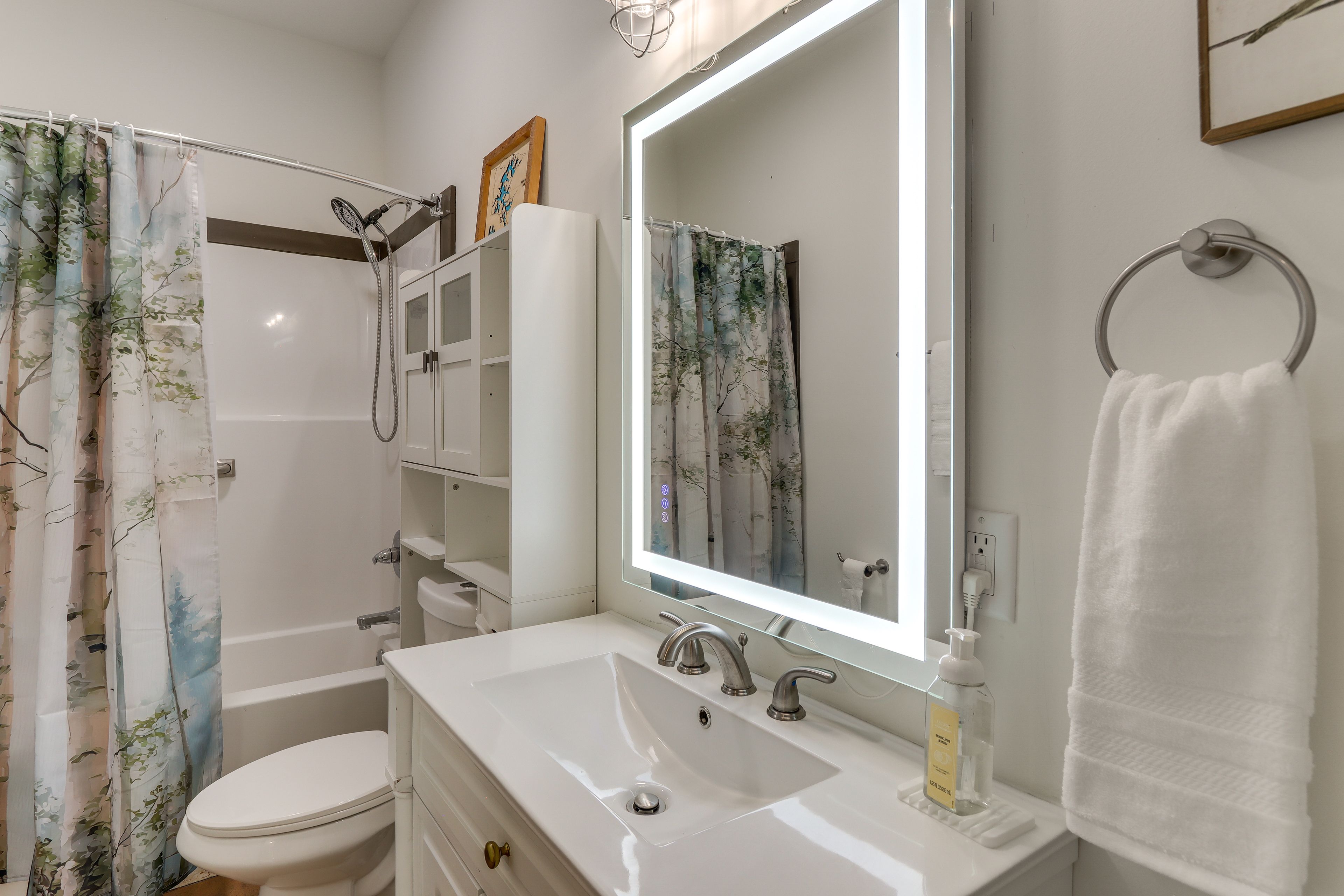 Full Bathroom