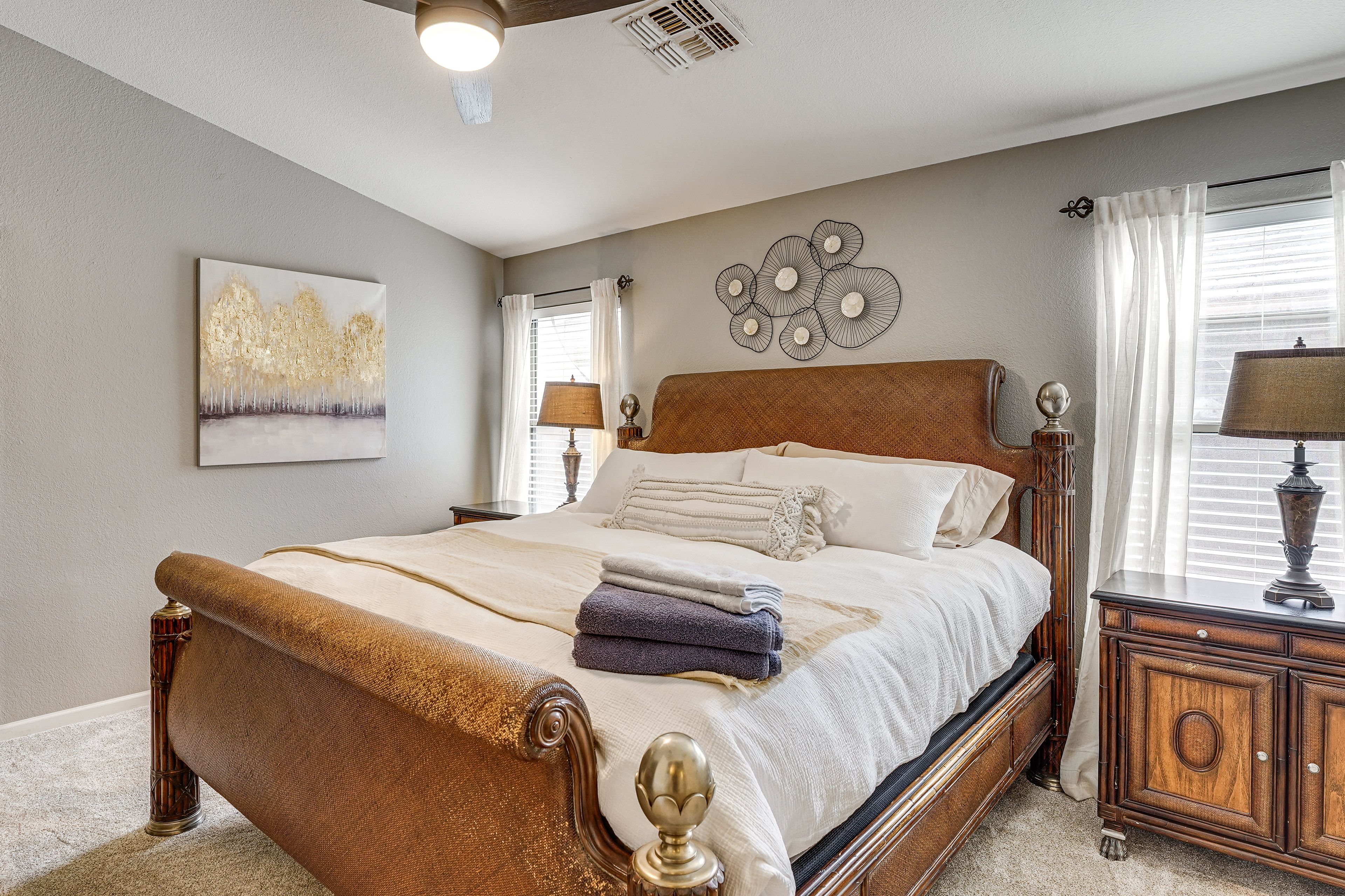 Bedroom 1 | King Bed