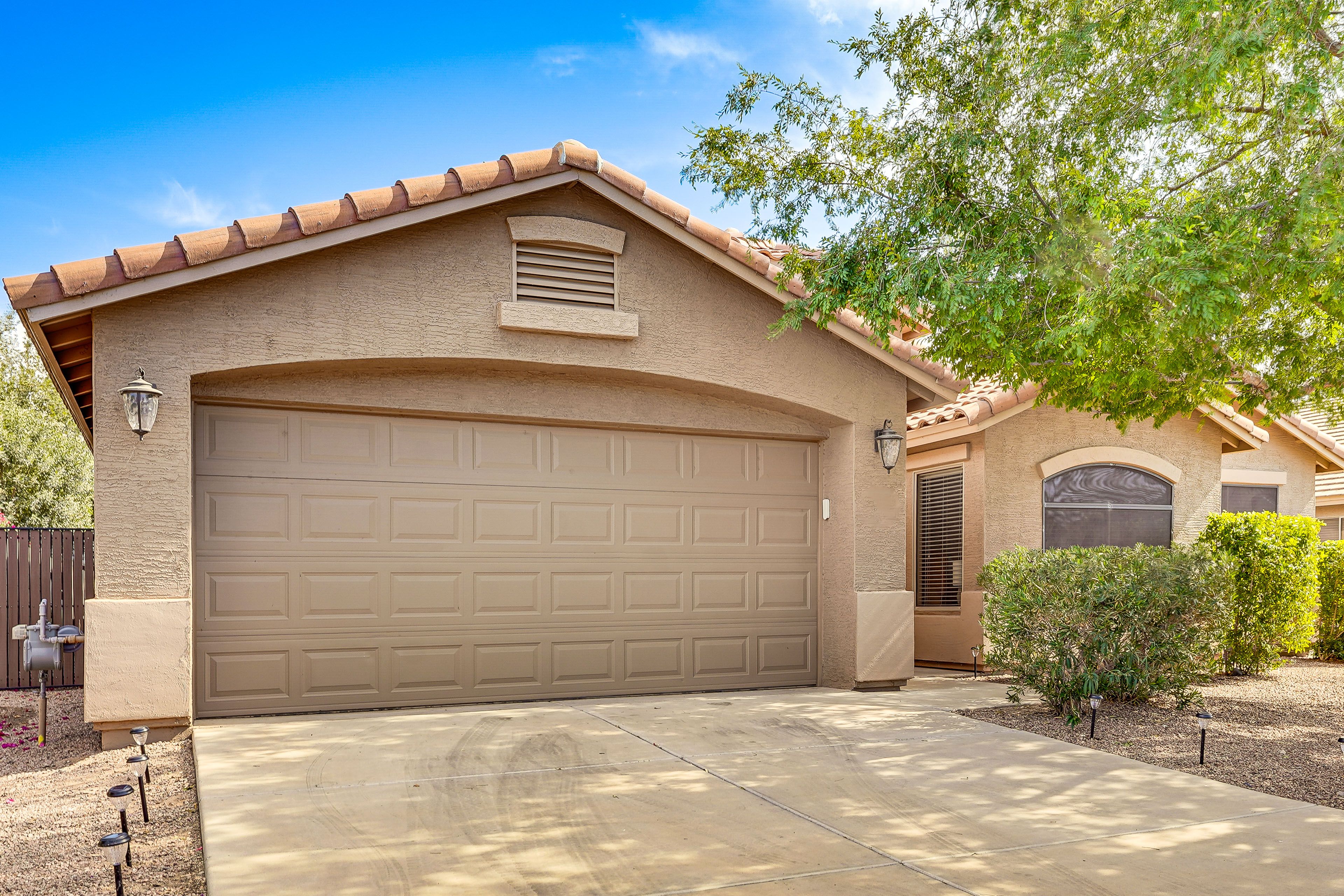 Driveway Parking (2 Vehicles) | No Garage Parking