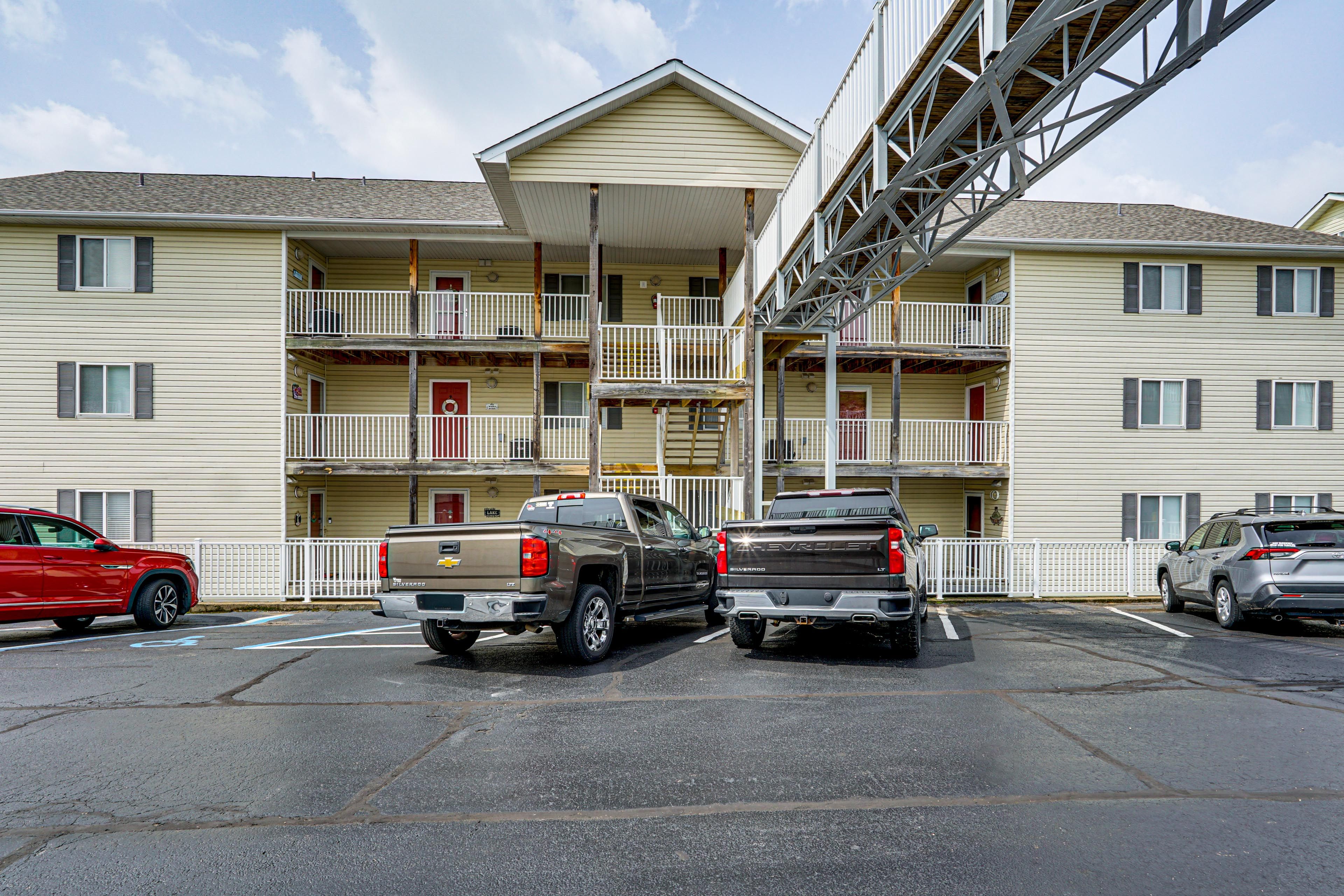 Parking | Community Lot (2 Vehicles, 2 Parking Pass Provided)