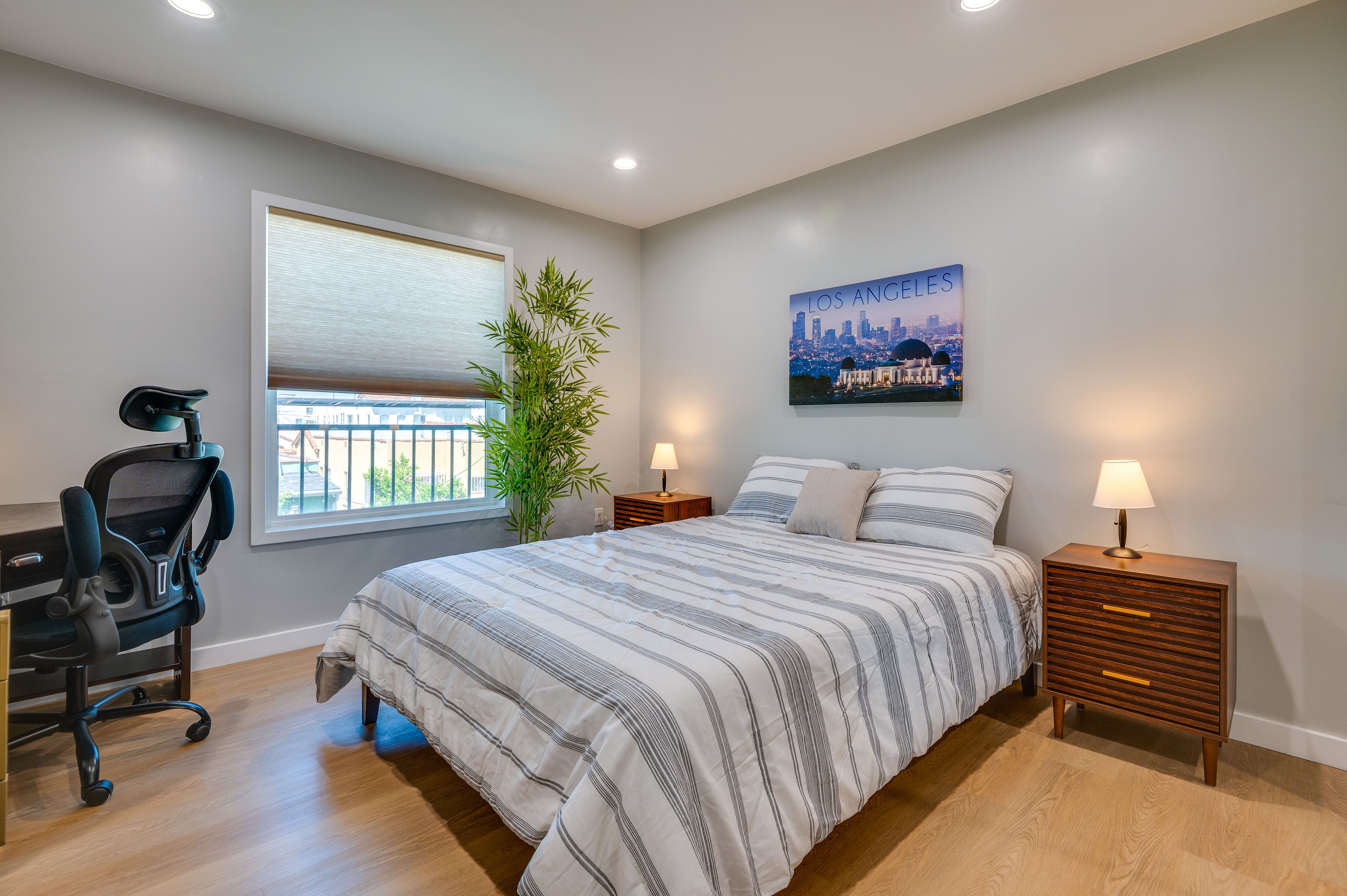 Bedroom 2 | Queen Bed | Workspace | 2nd Floor