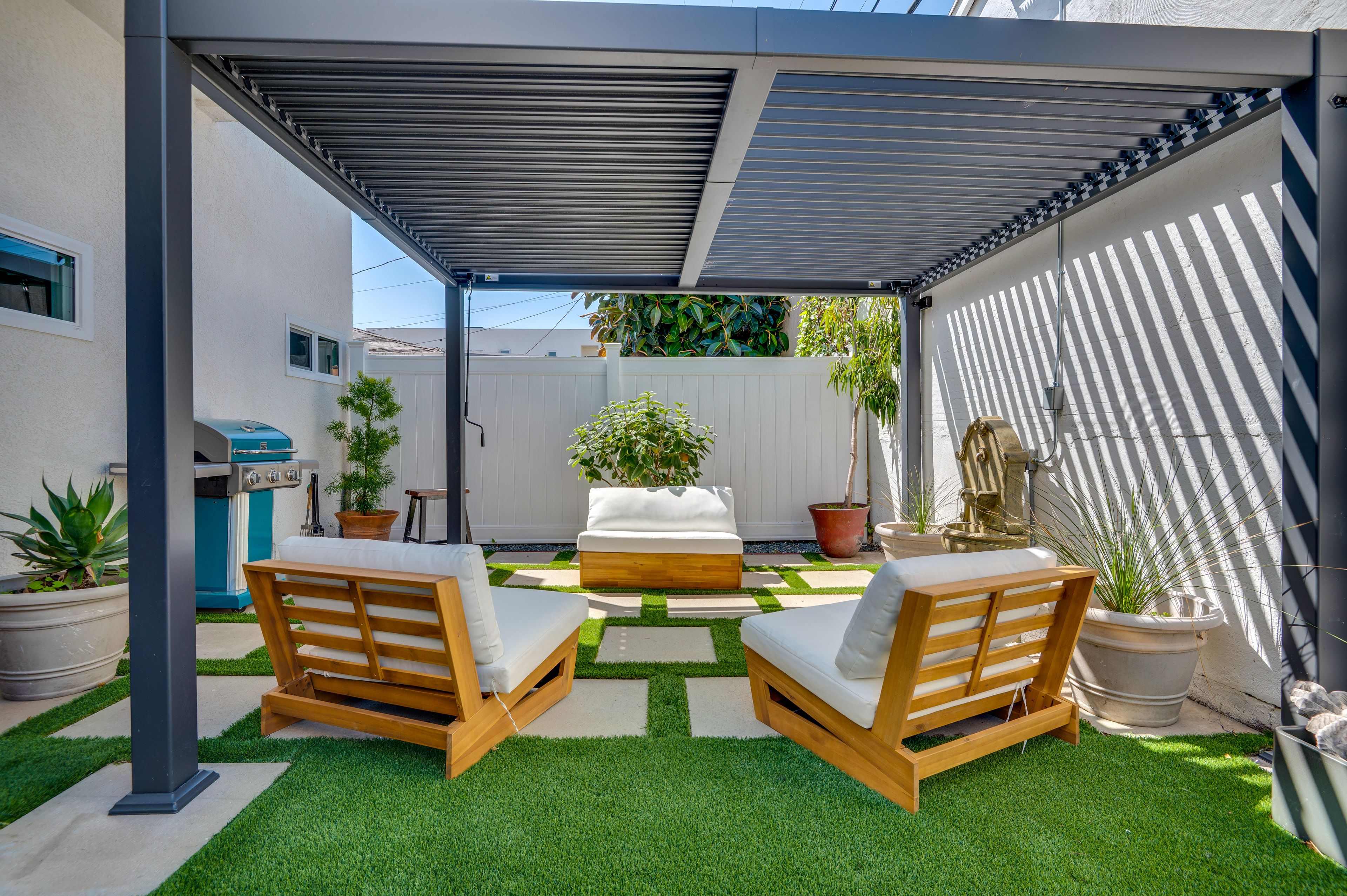 Private Backyard | Gas Grill | Outdoor Shower