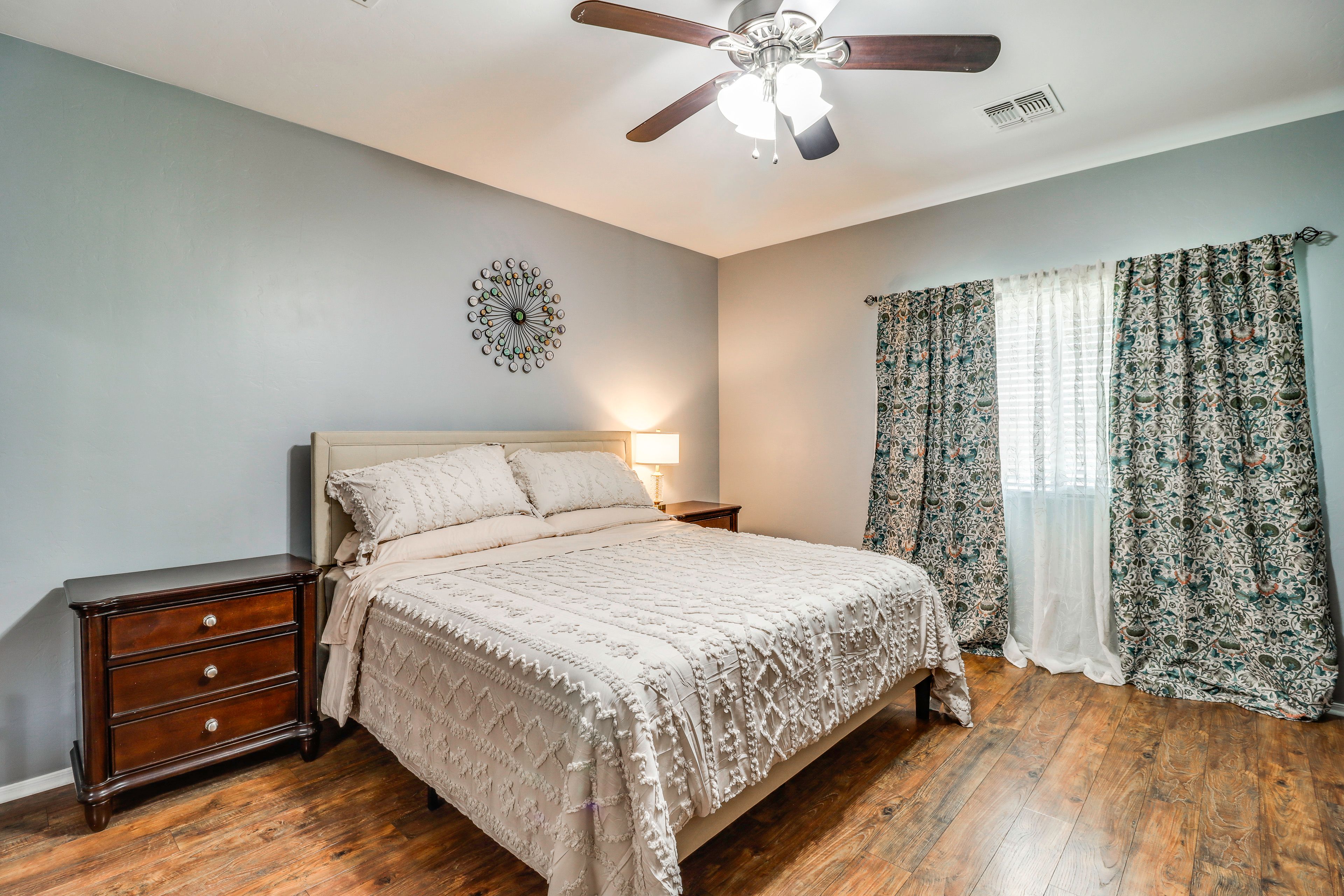 Bedroom 1 | King Bed