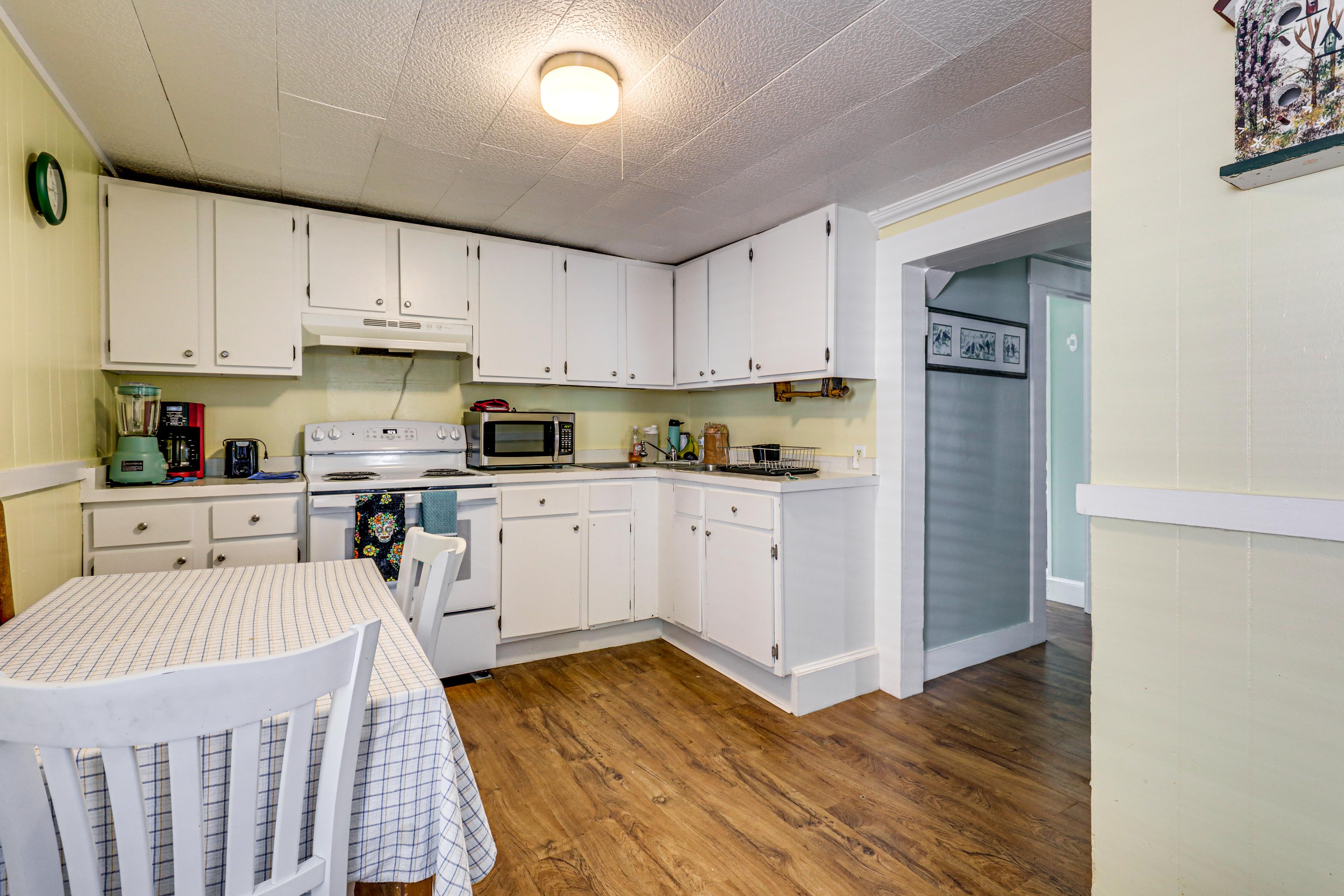Kitchen | Main Level