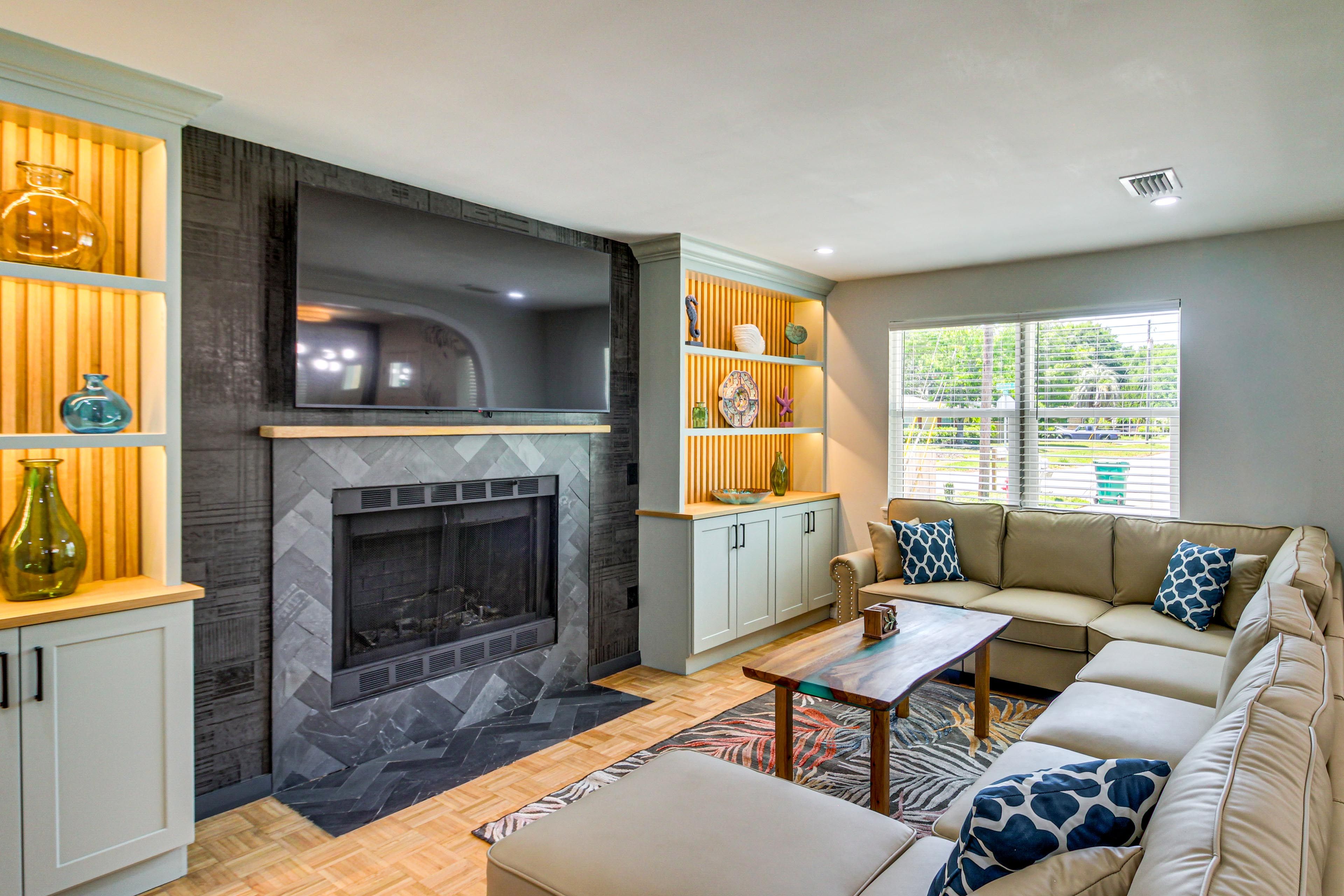 Living Room | Full Sleeper Sofa