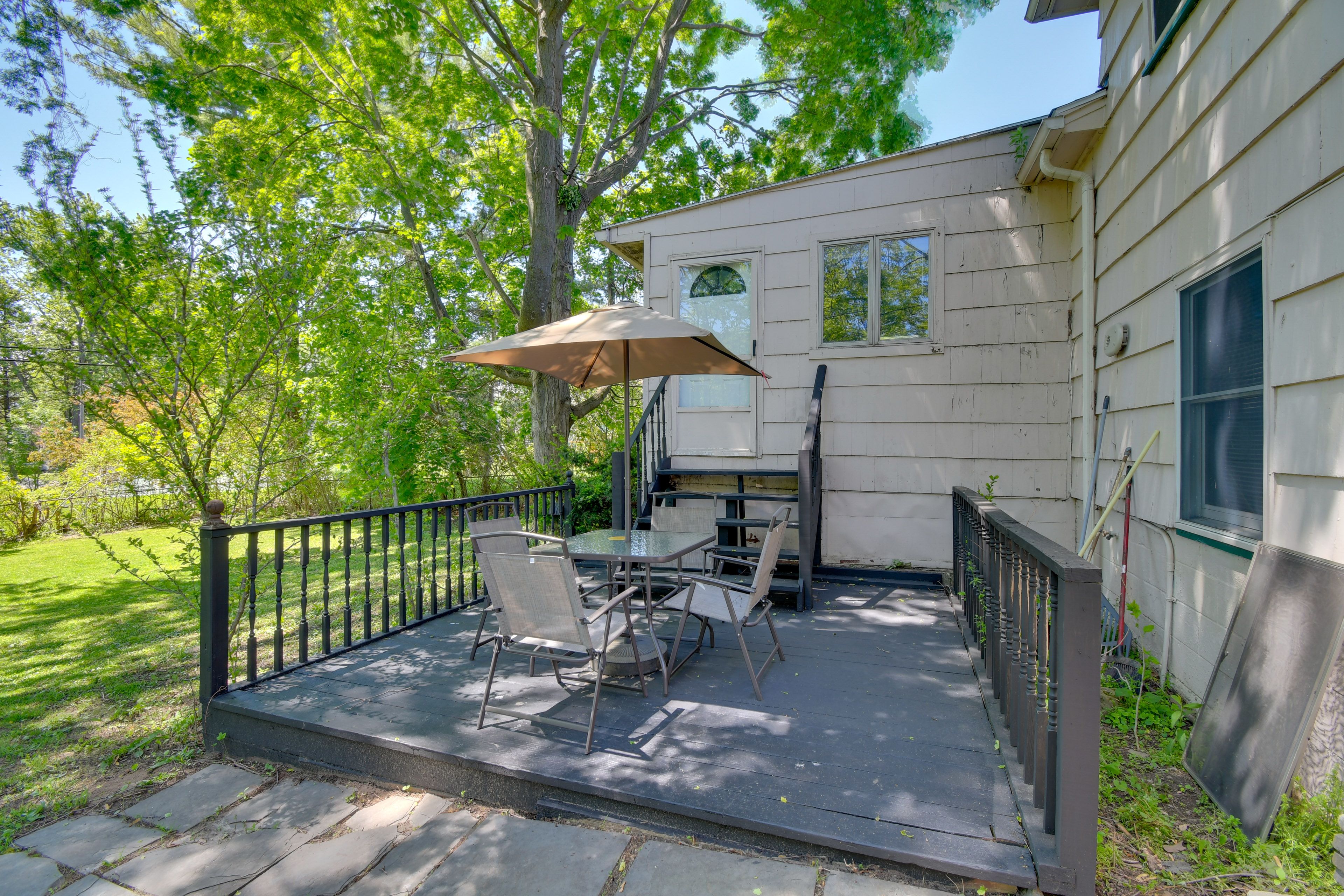 Furnished Deck