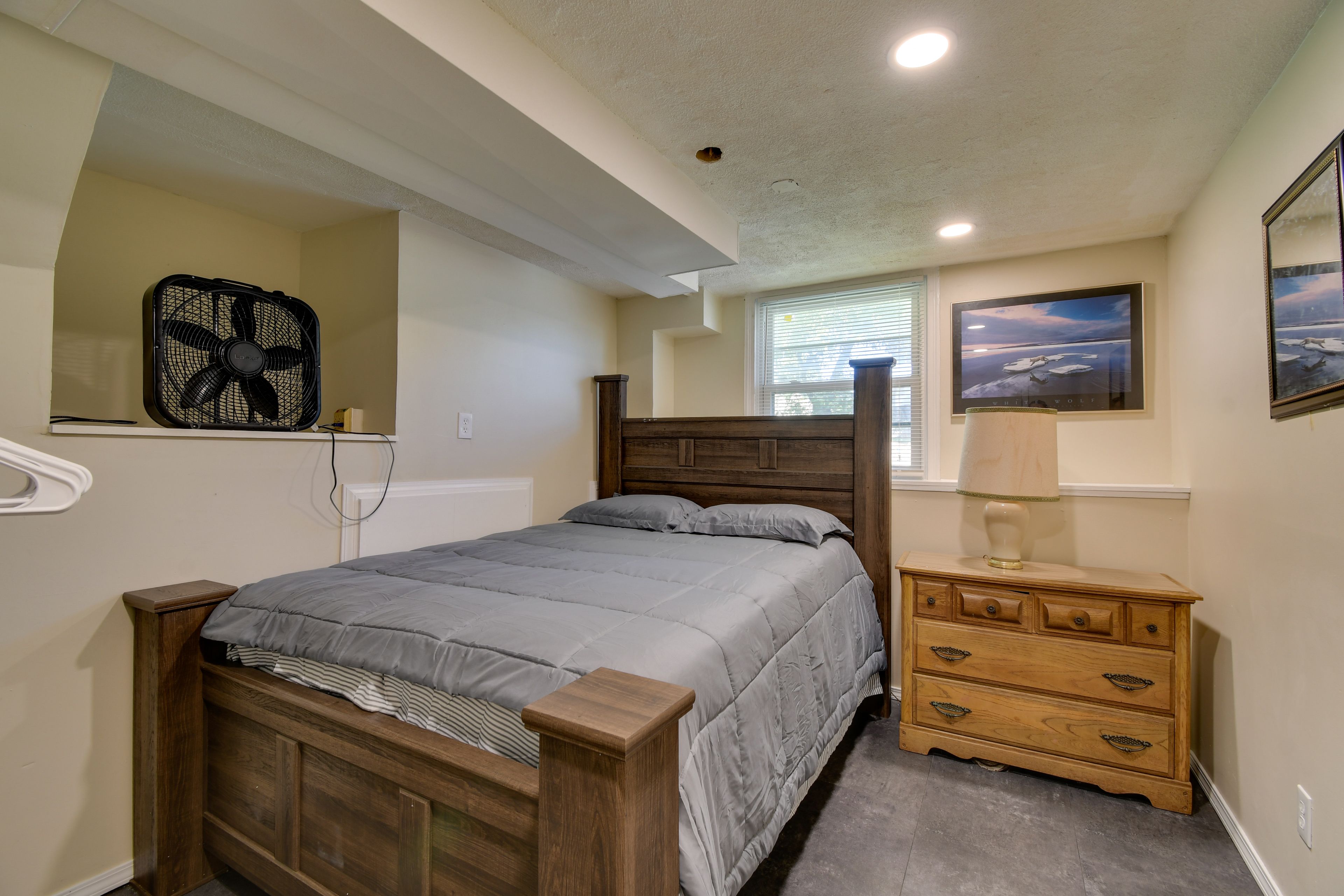 Bedroom 4 | Queen Bed