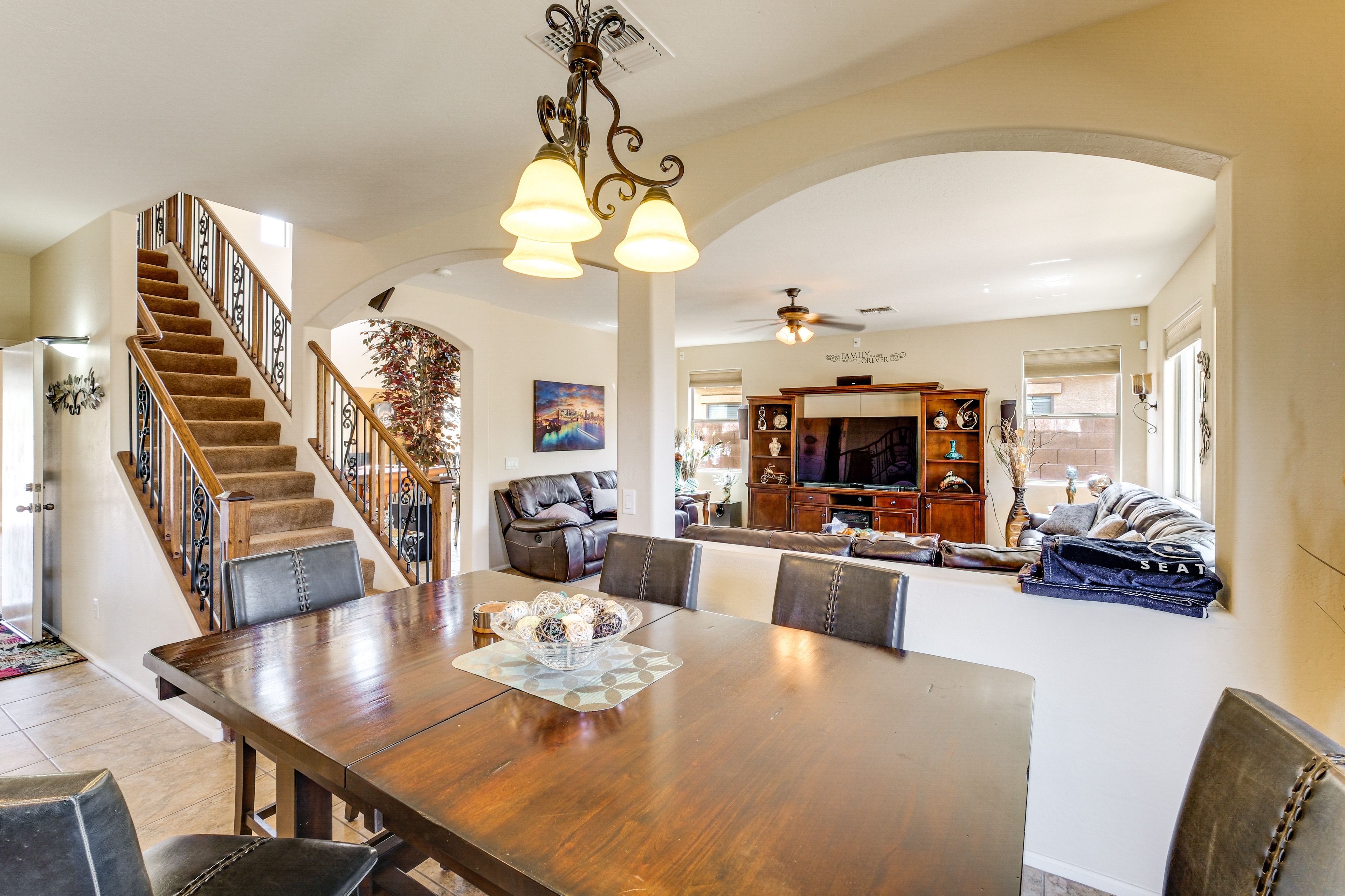 Dining Area | Dishes & Flatware Provided | 1st Floor