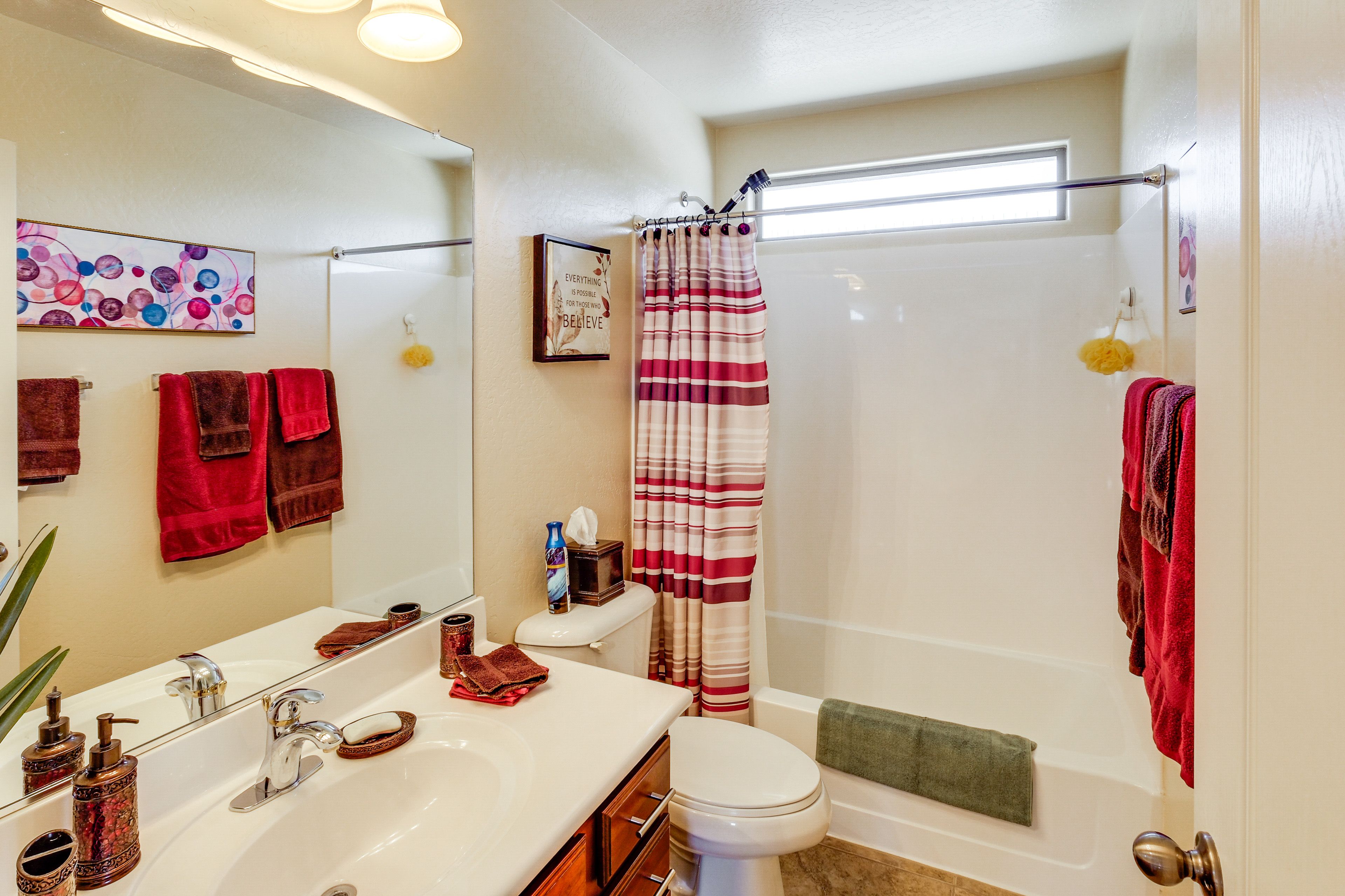 Full Bathroom | 2nd Floor