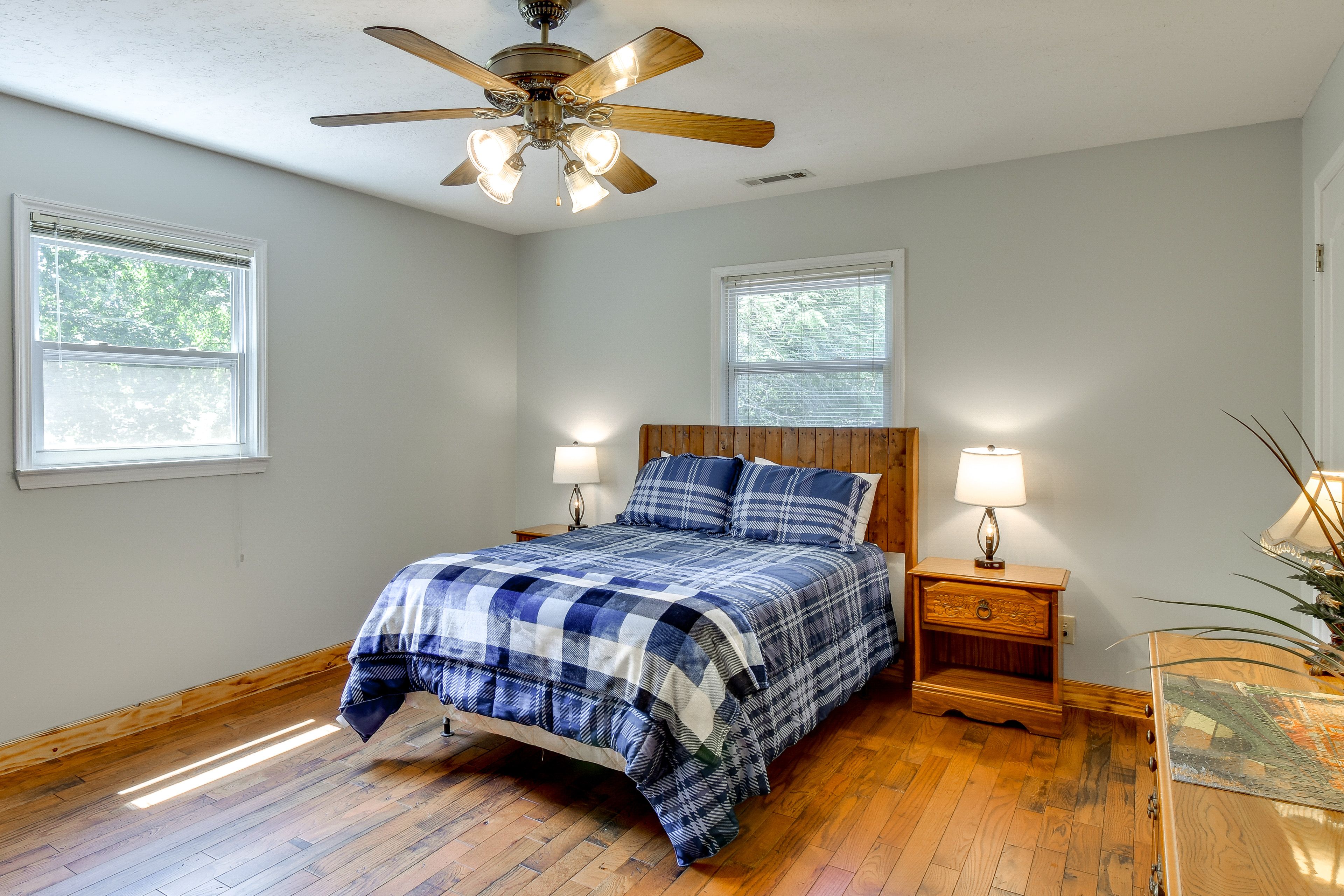 Bedroom 3 | Queen Bed | 2nd Floor