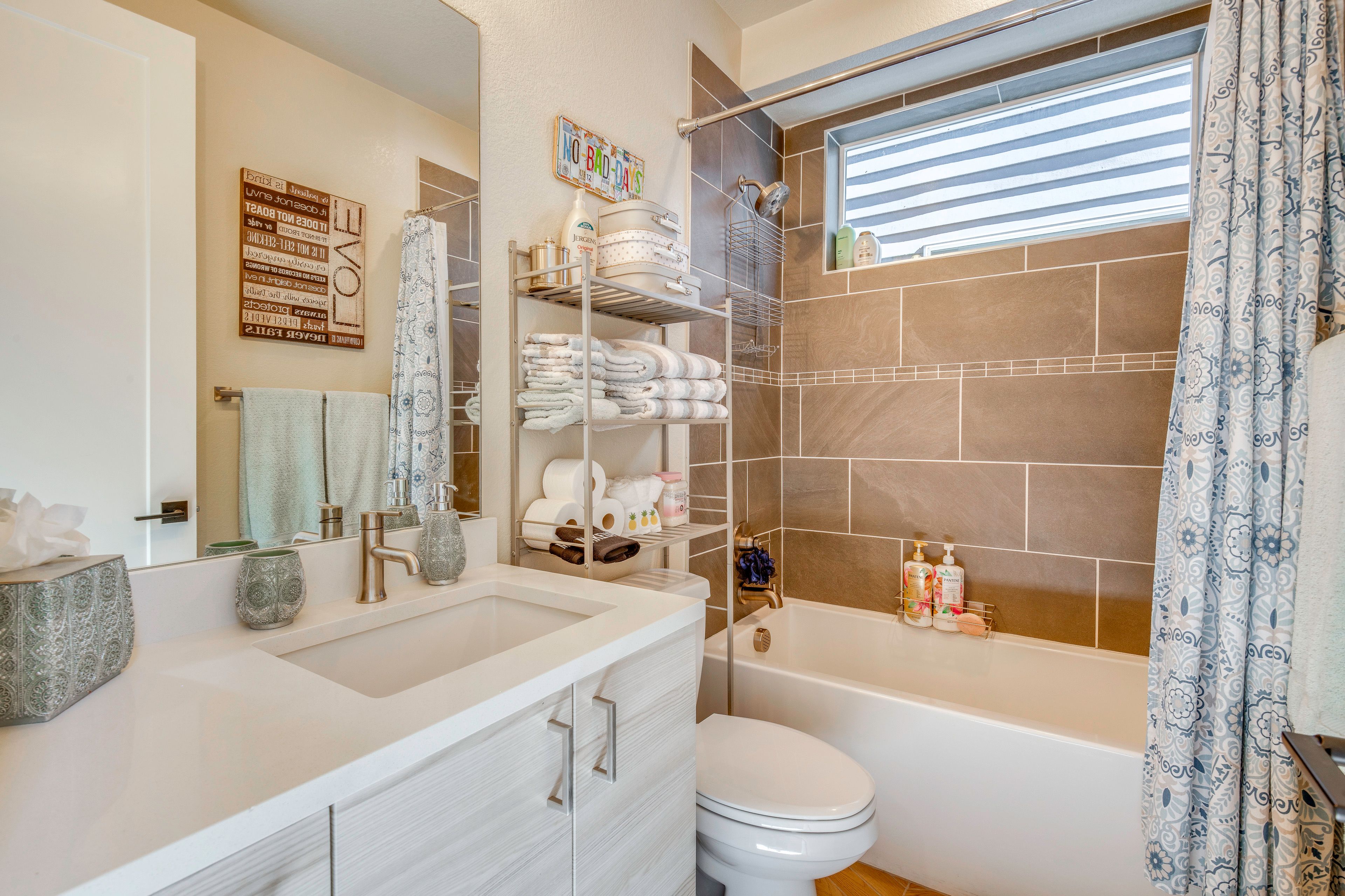 Full Bathroom