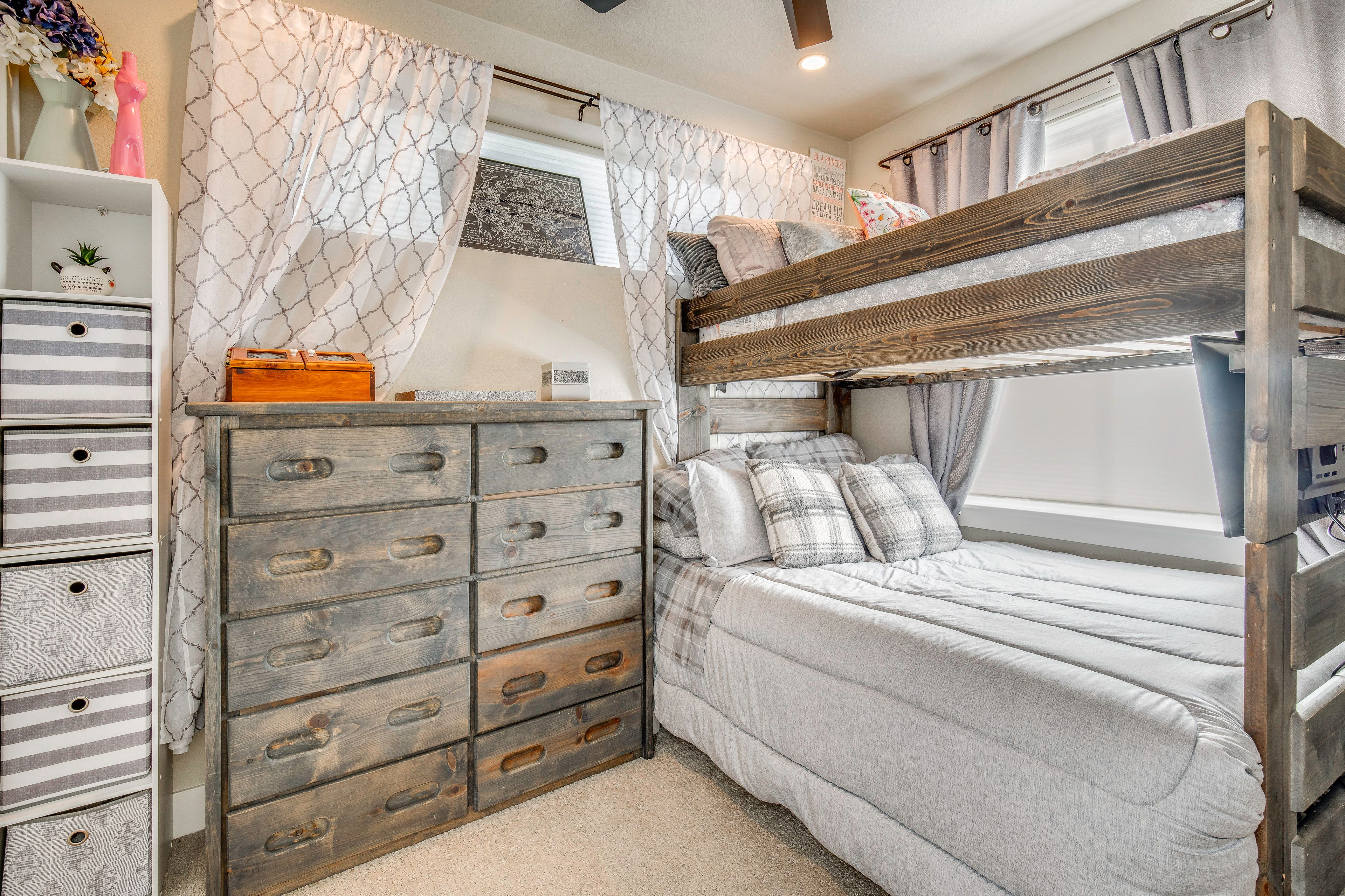 Bedroom 2 | Twin/Full Bunk Bed | 3rd Floor