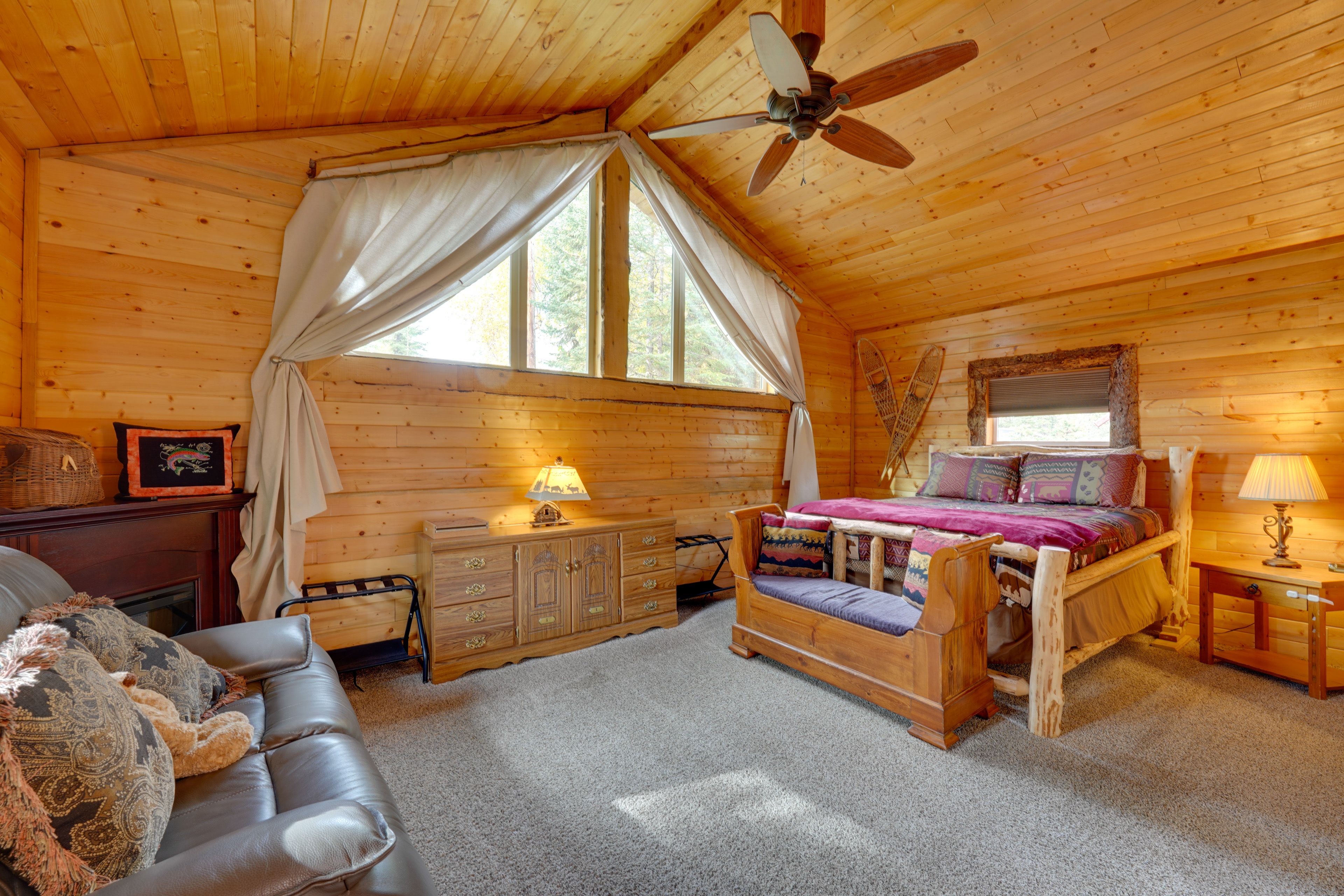 Bedroom 1 | Queen Bed | Silver Wolf Cabin