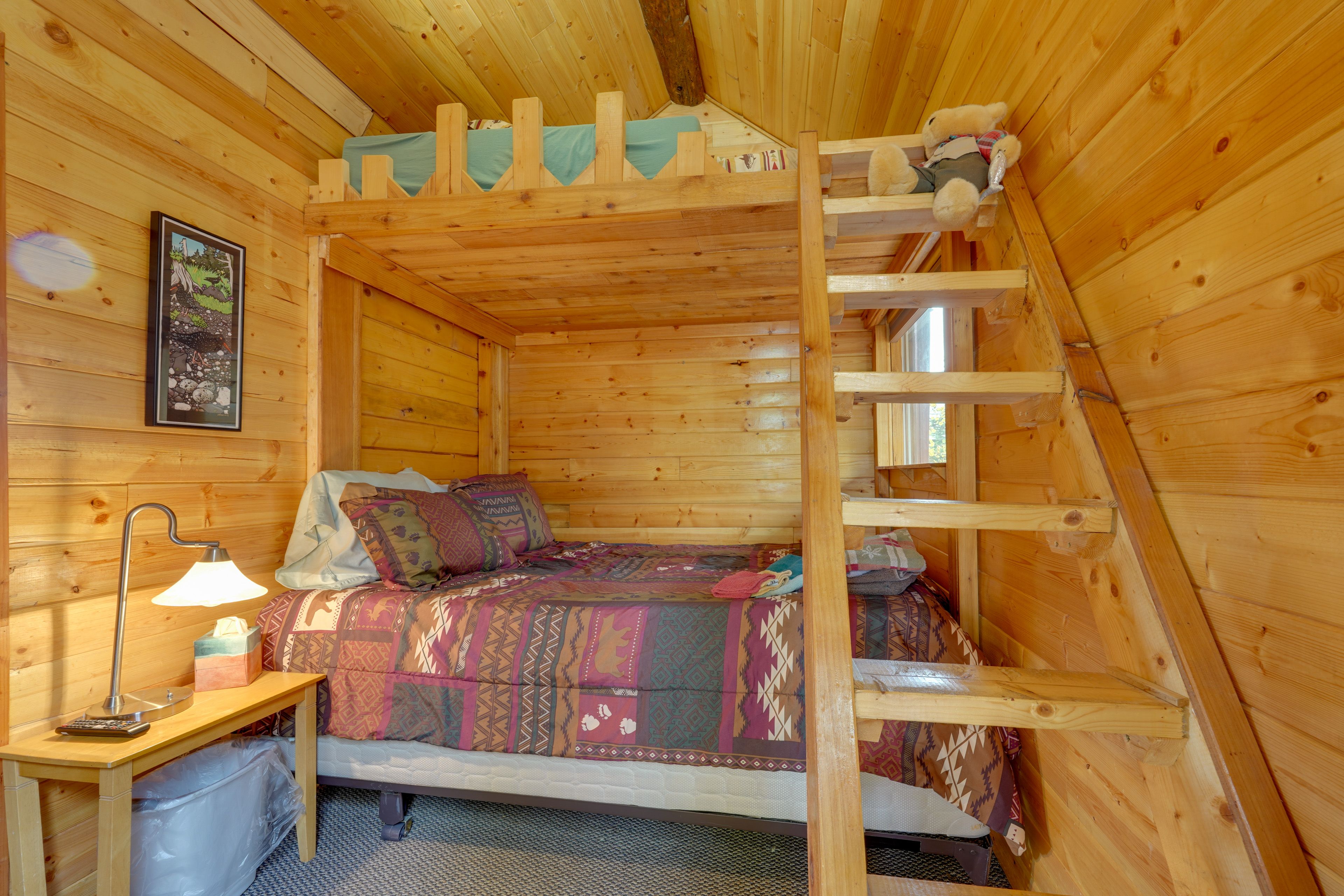 Bedroom 3 | Queen Bed | Lofted Twin Bed | Orca Pod Cabin