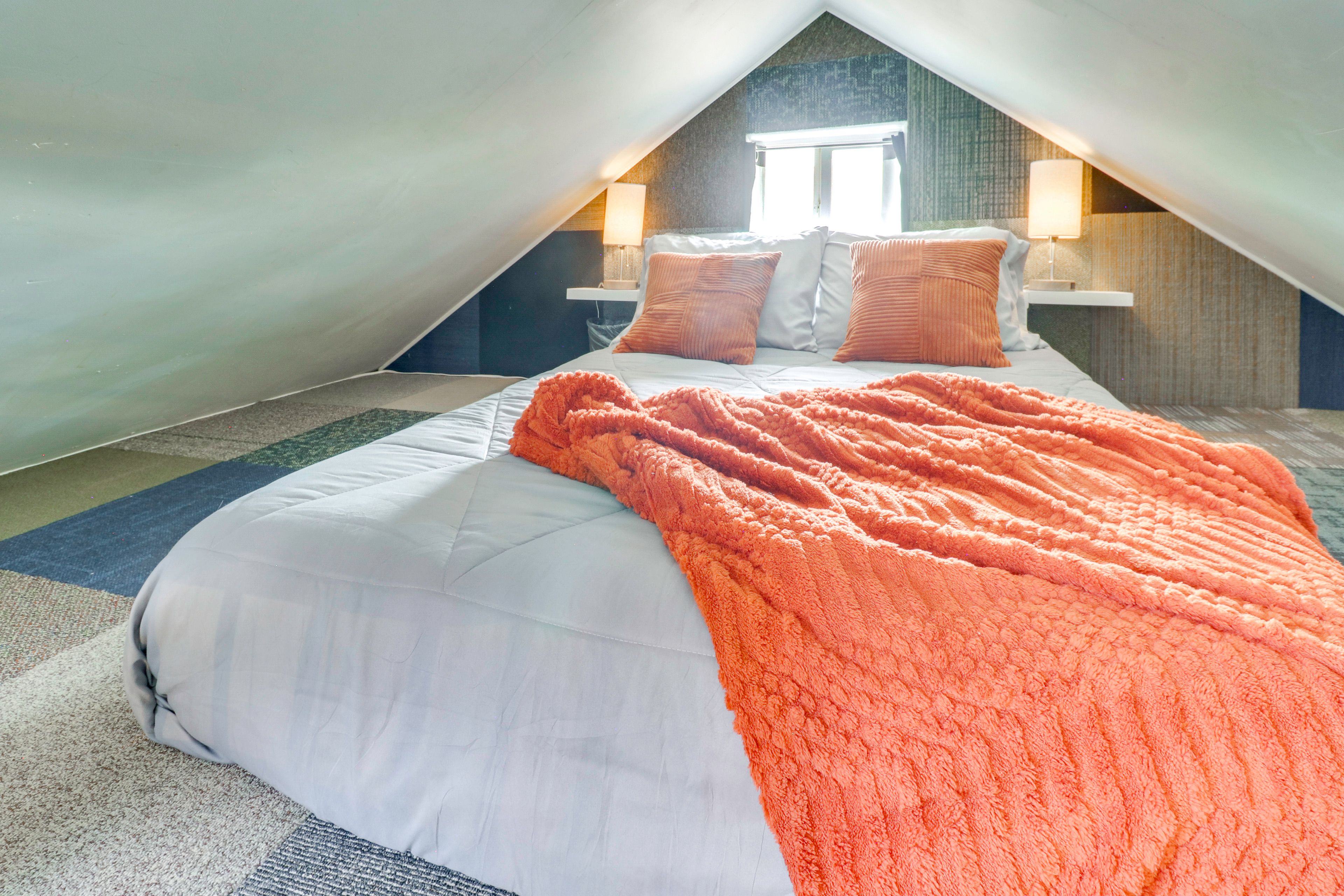 Casita | Sleeping Area | Queen Bed