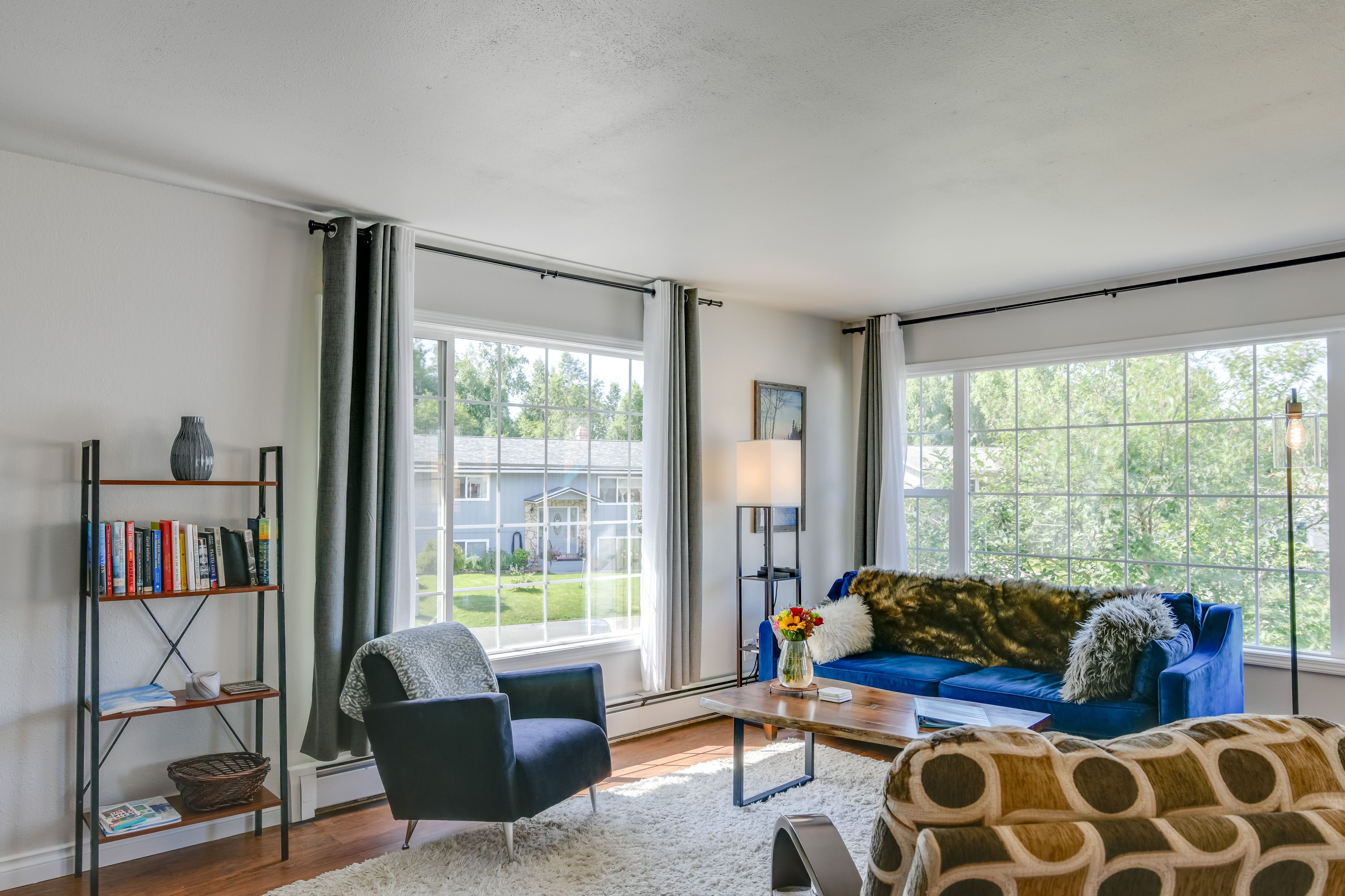 Upstairs Living Room | Queen Sleeper Sofa | 2nd Floor
