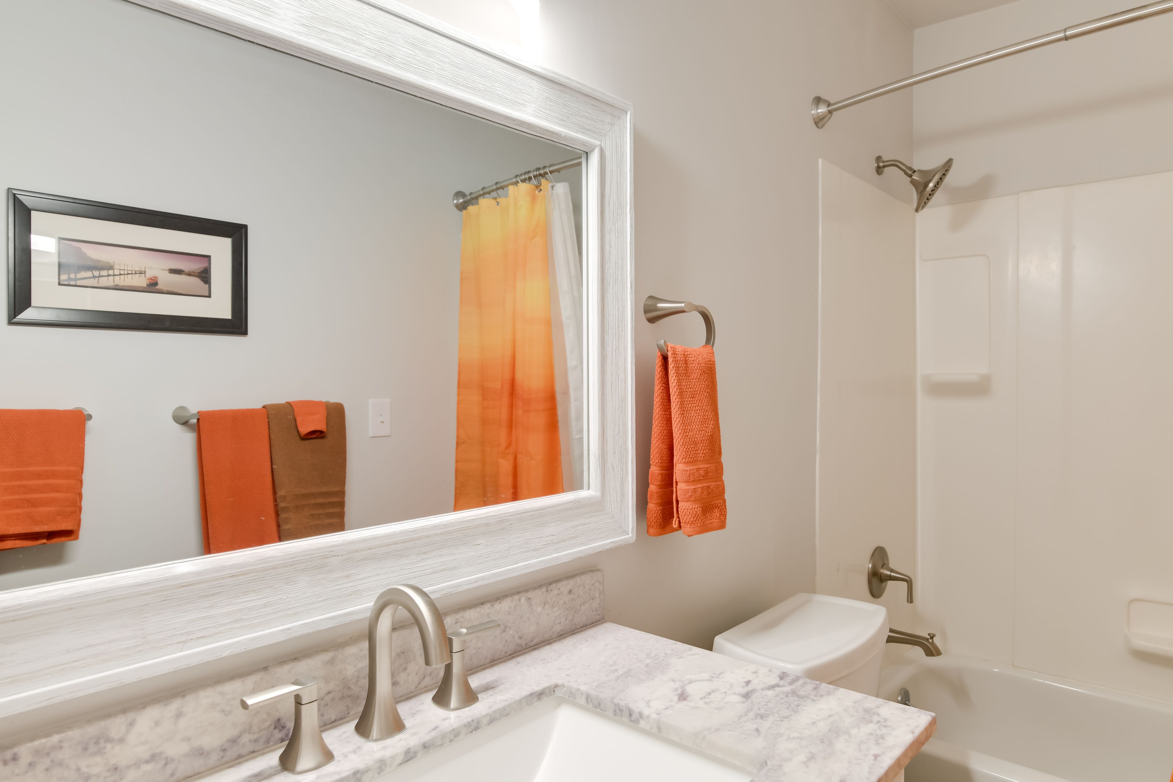 Full Bathroom | 1st Floor