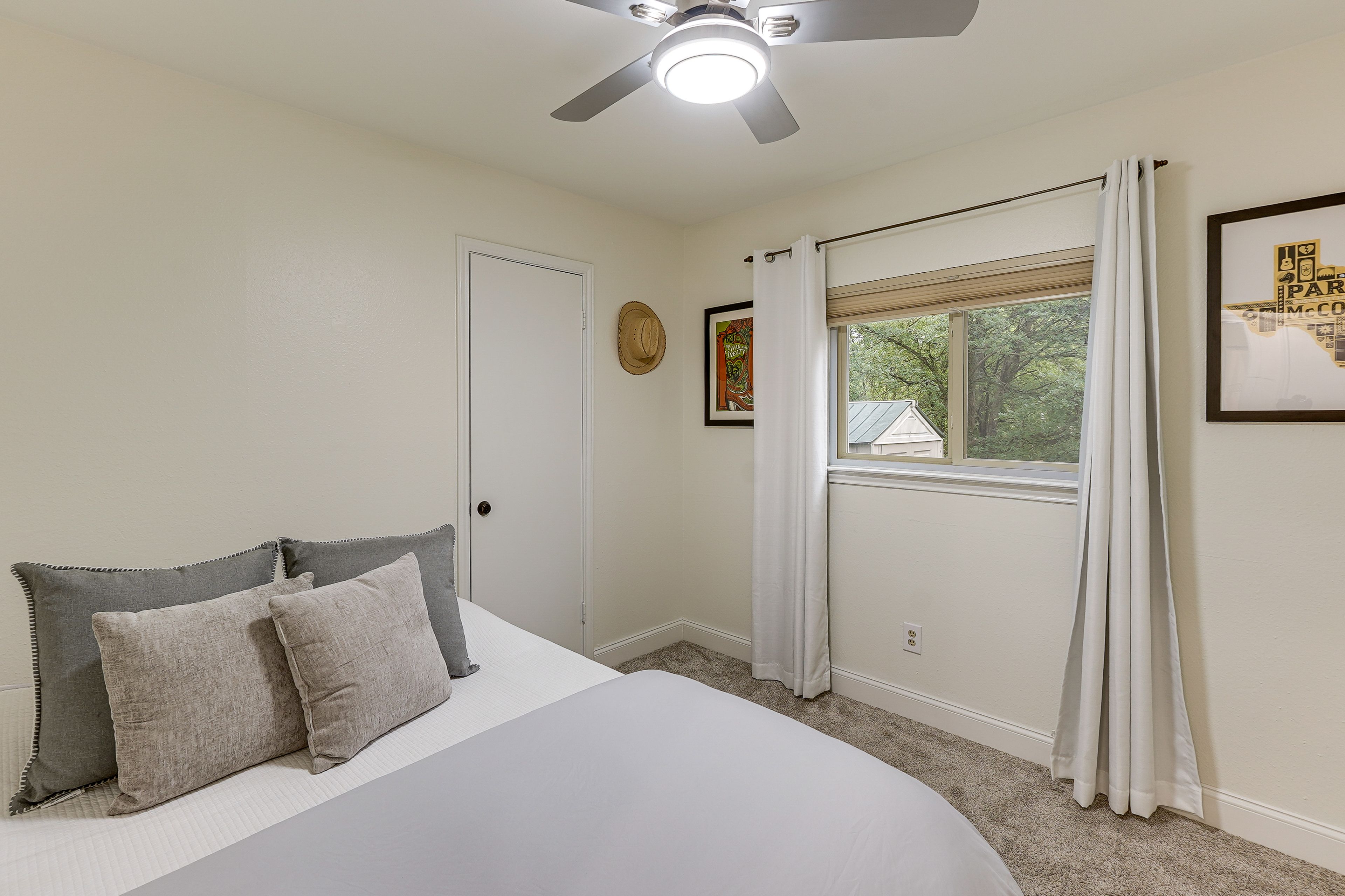 Bedroom 3 | Queen Bed