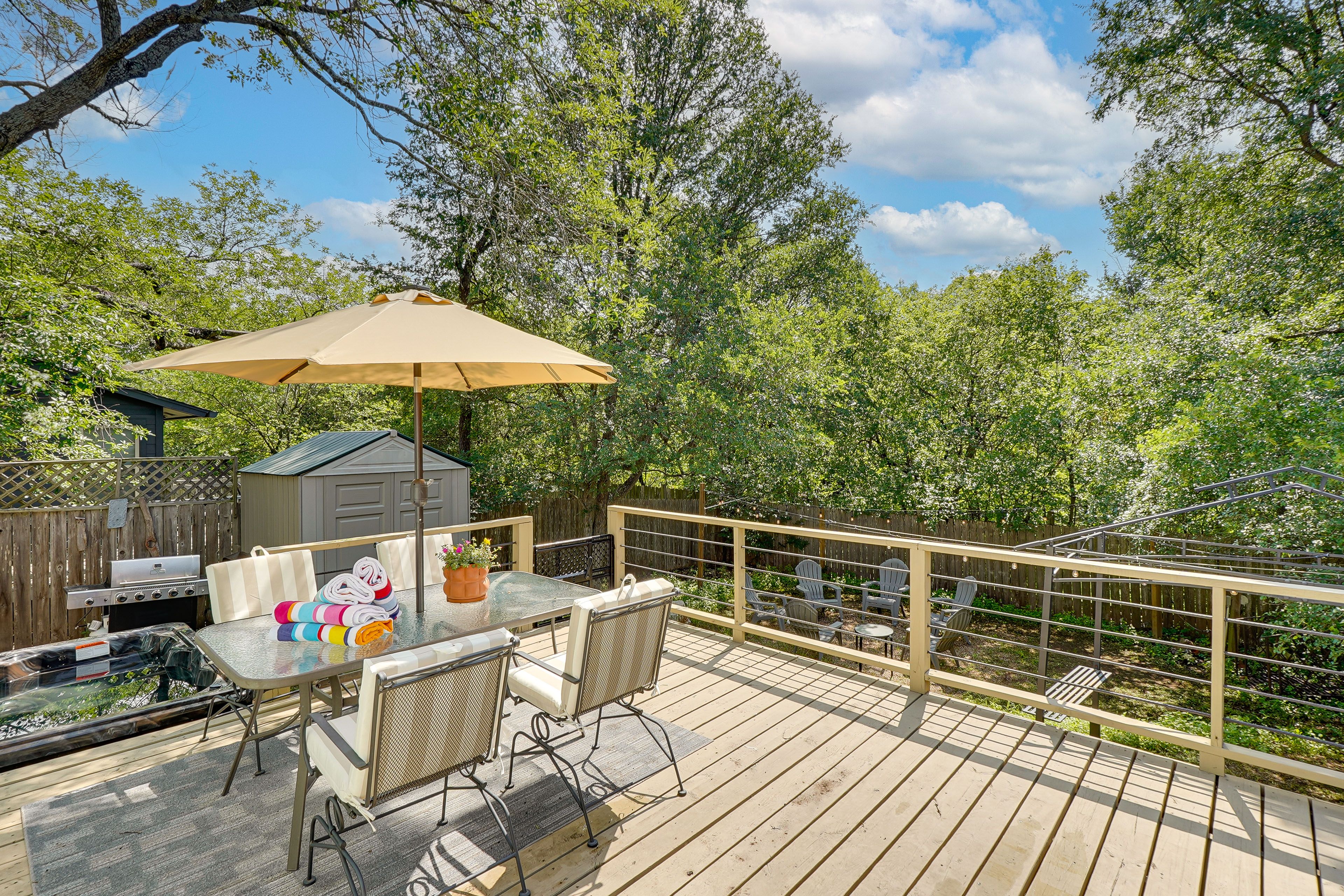 Deck | Dining Area