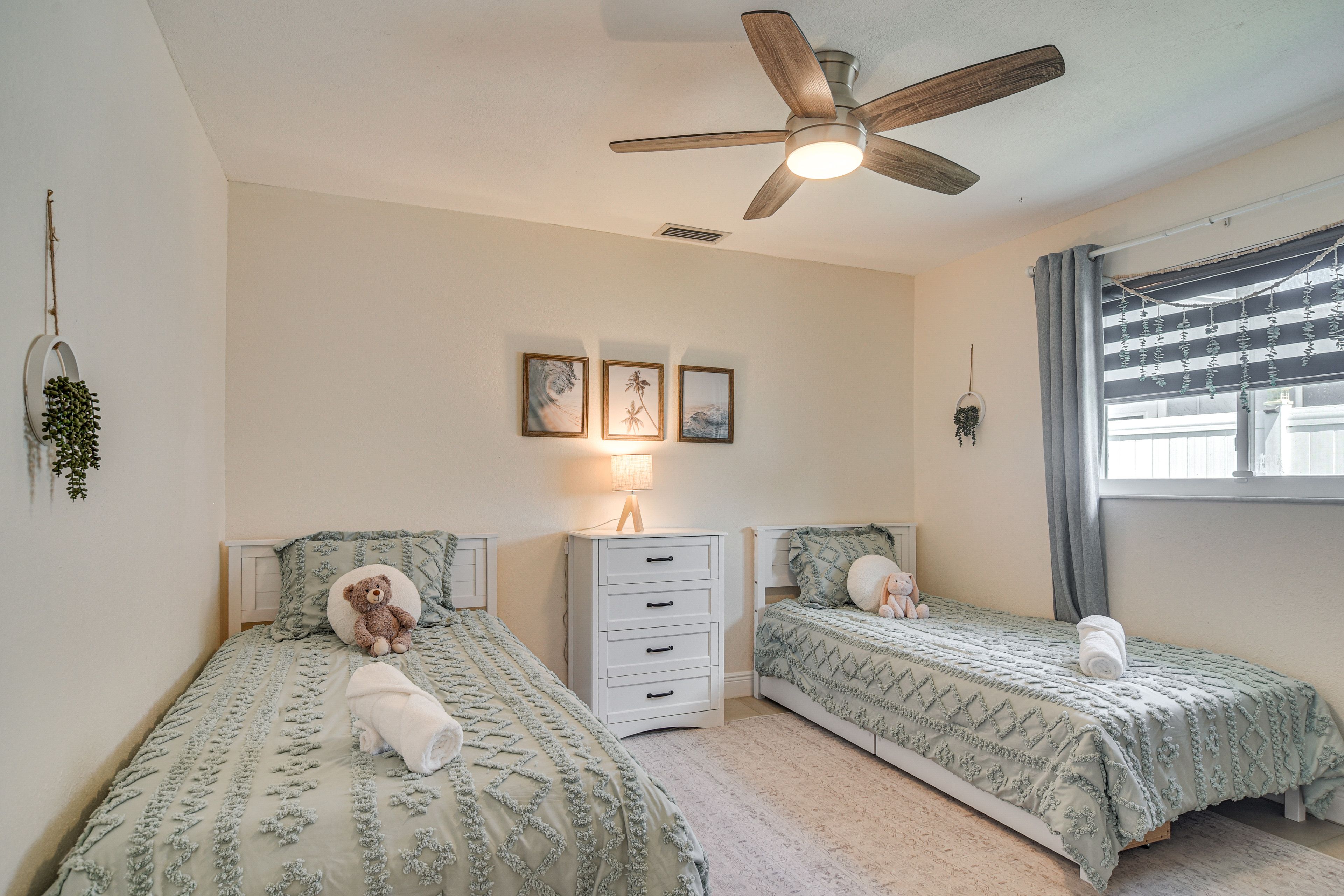 Bedroom 3 | 2 Twin Beds