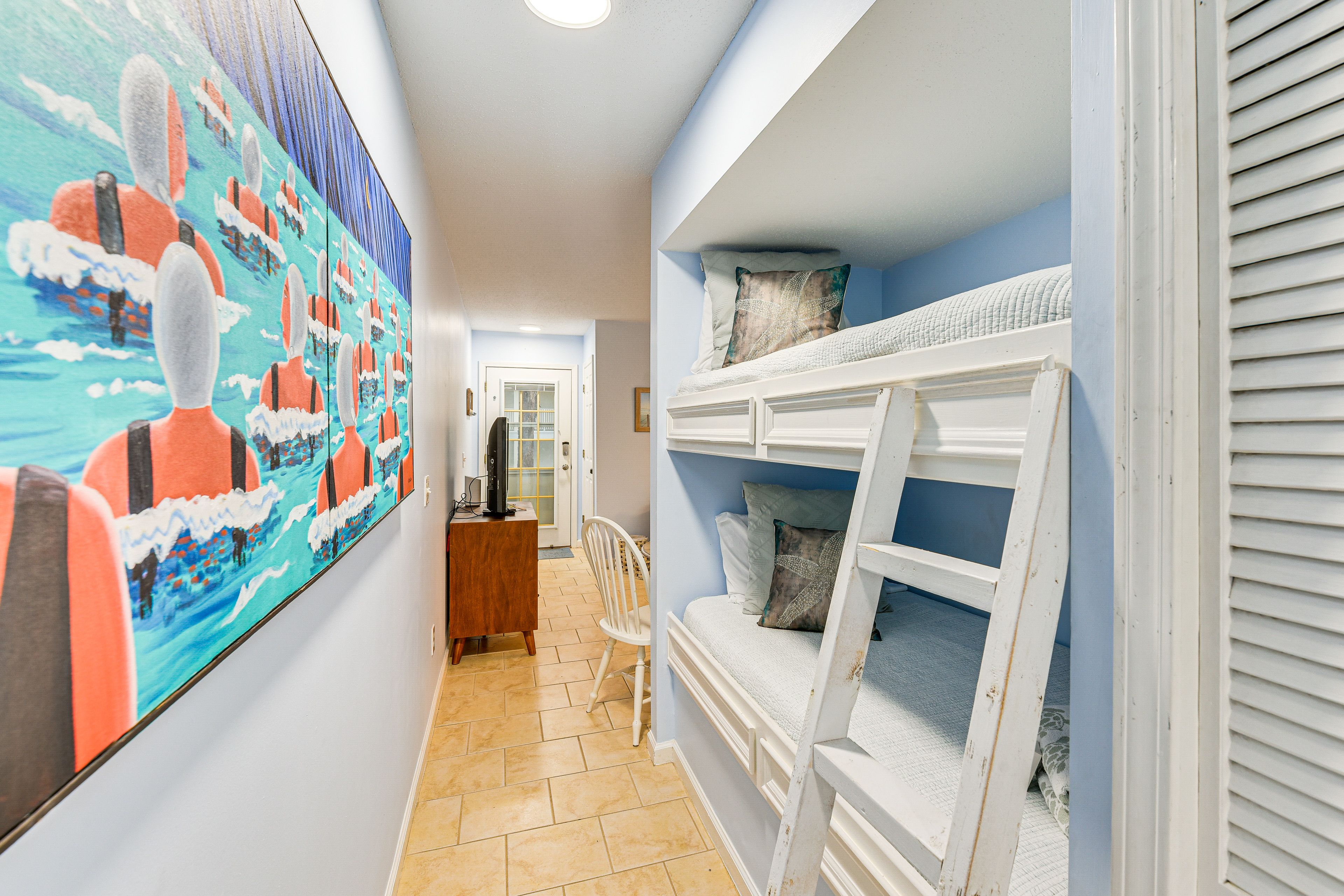 Unit 2 | Hallway | Twin Bunk Bed