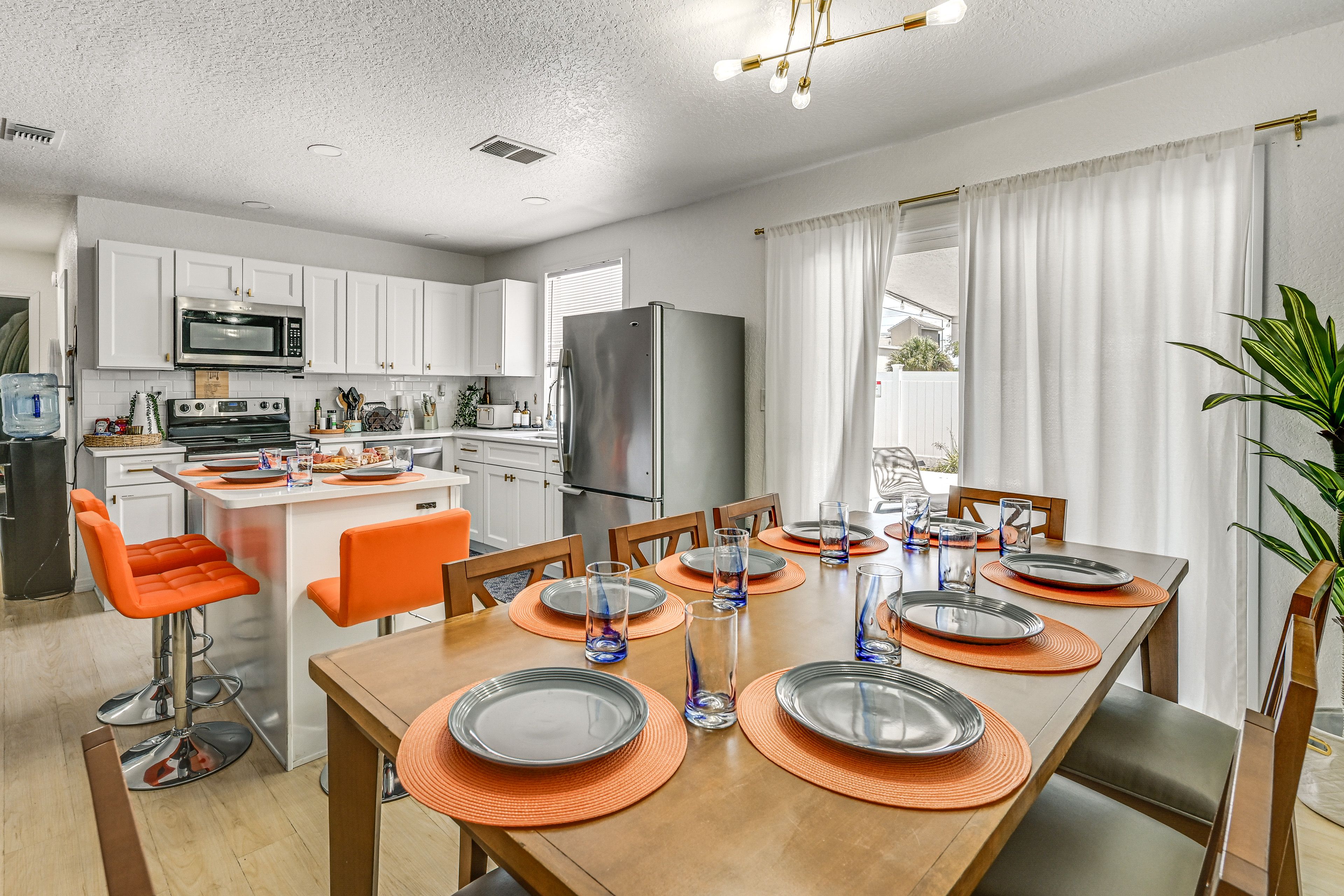 Kitchen | Dining Area