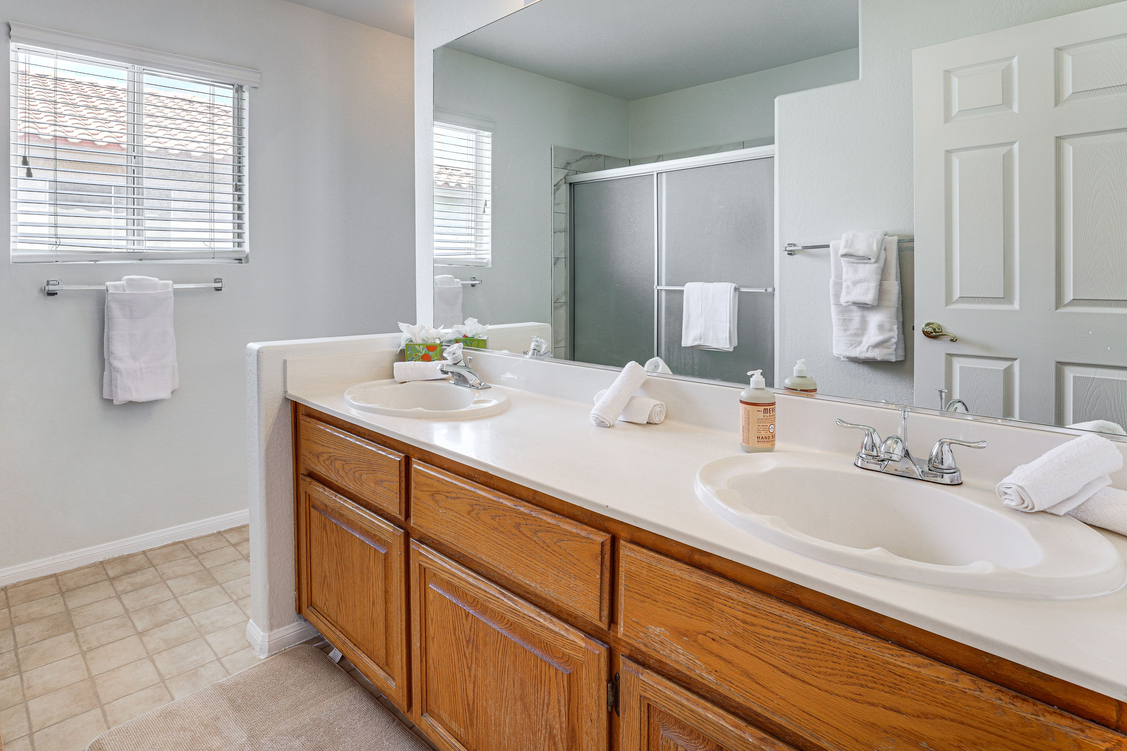 Full Bathroom | 2nd Floor