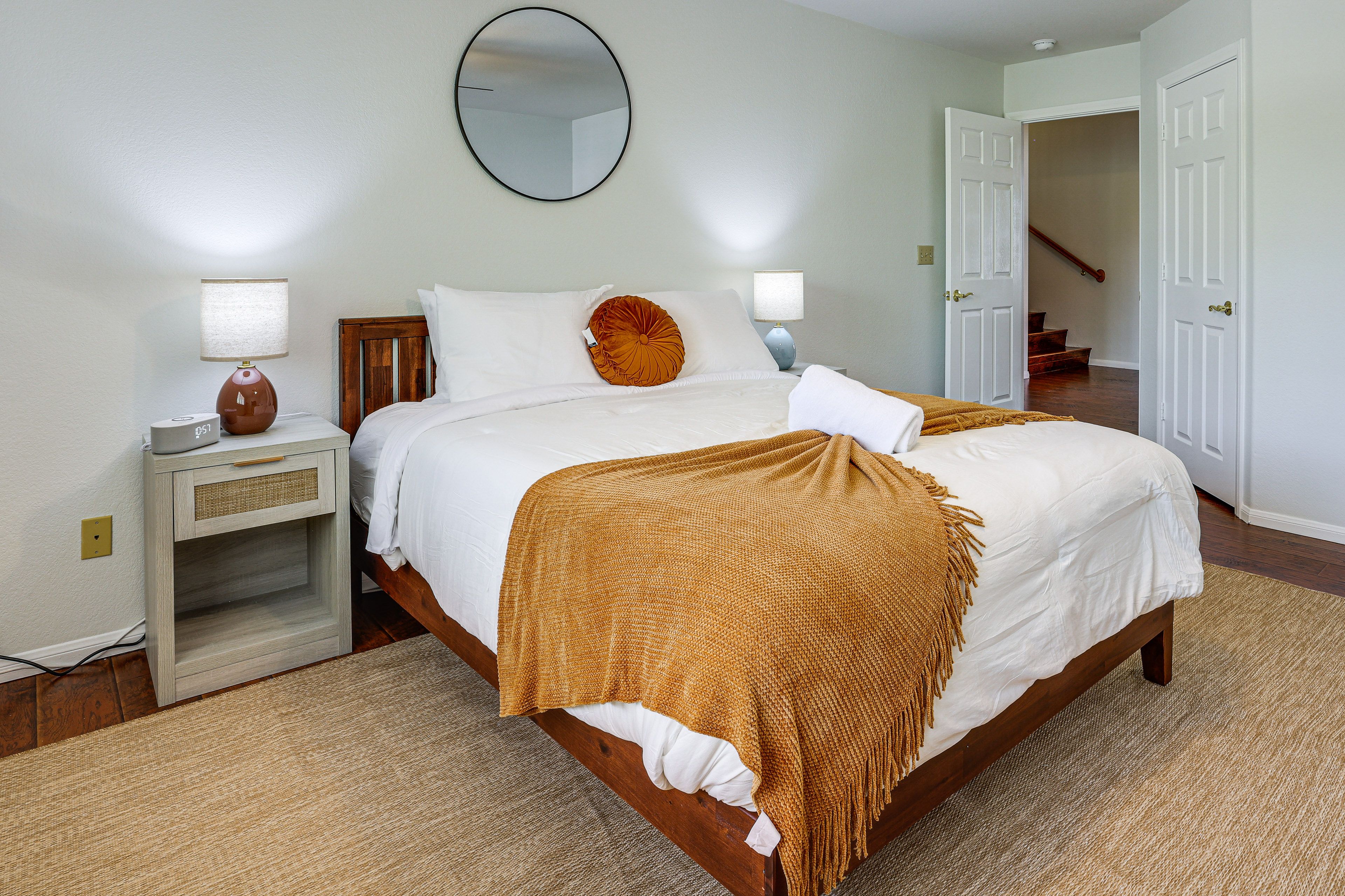 Bedroom 4 | Queen Bed | 1st Floor