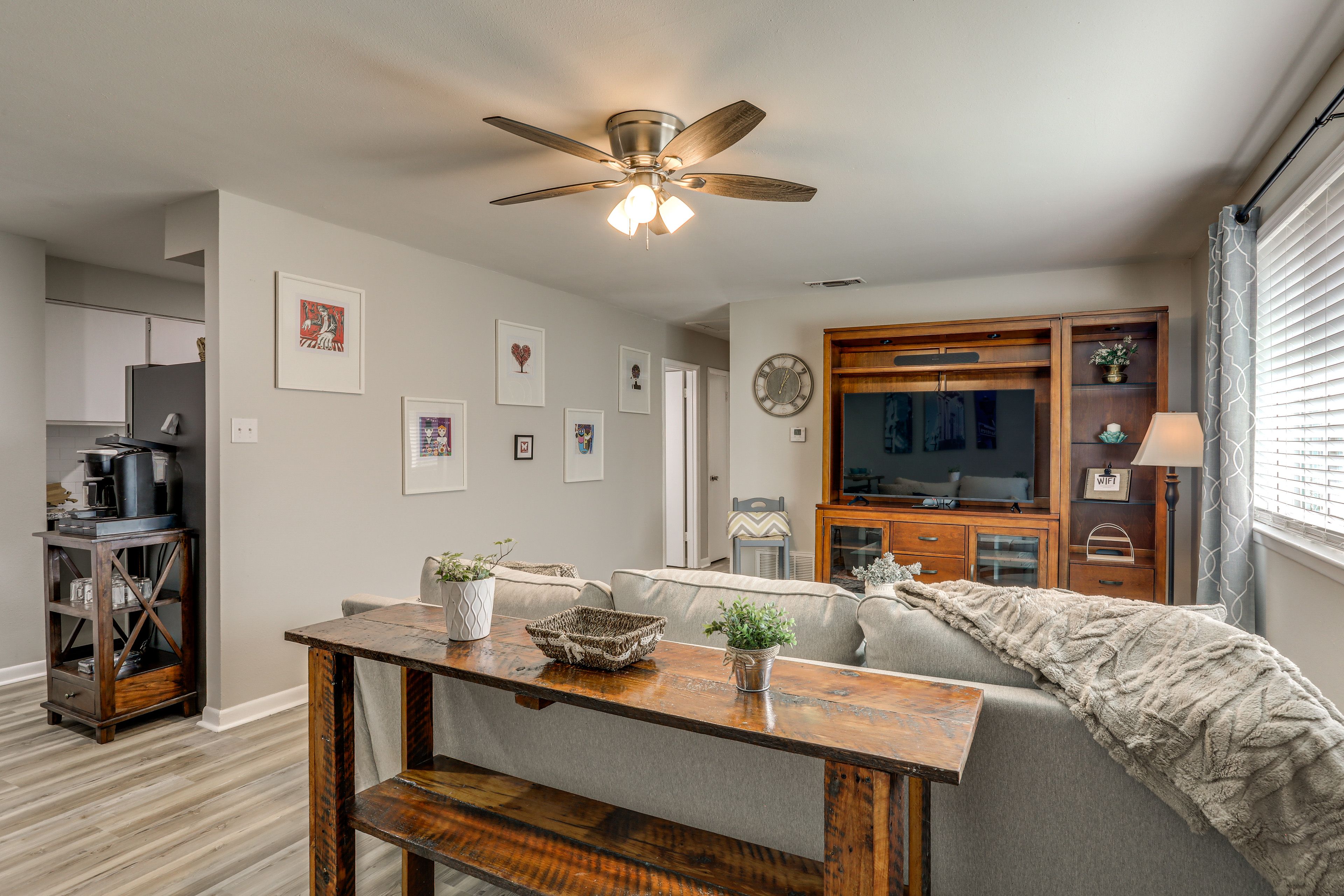 Living Room (Duplex 2) | Queen Sleeper Sofa | Smart TV