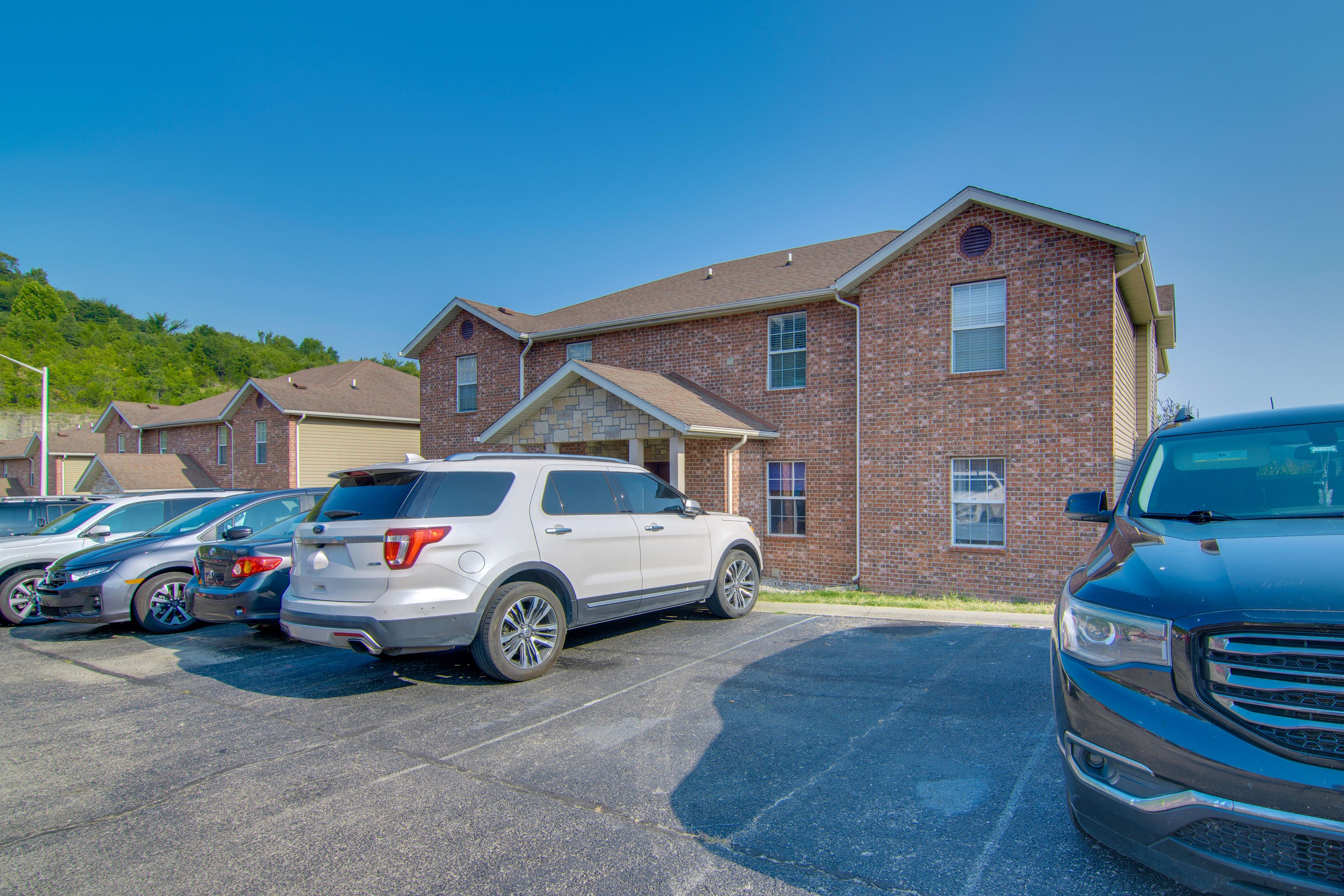 Parking | Community Lot (First-Come, First-Served)