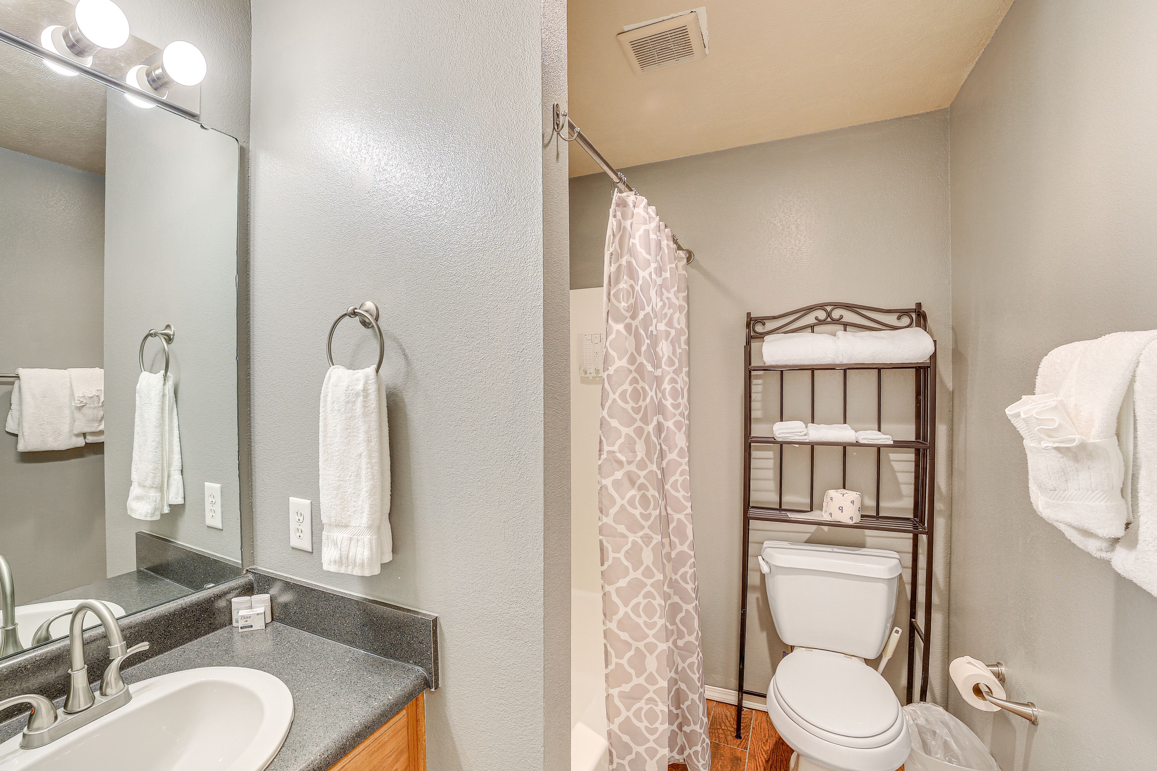 Full Bathroom | 2nd-Floor Unit
