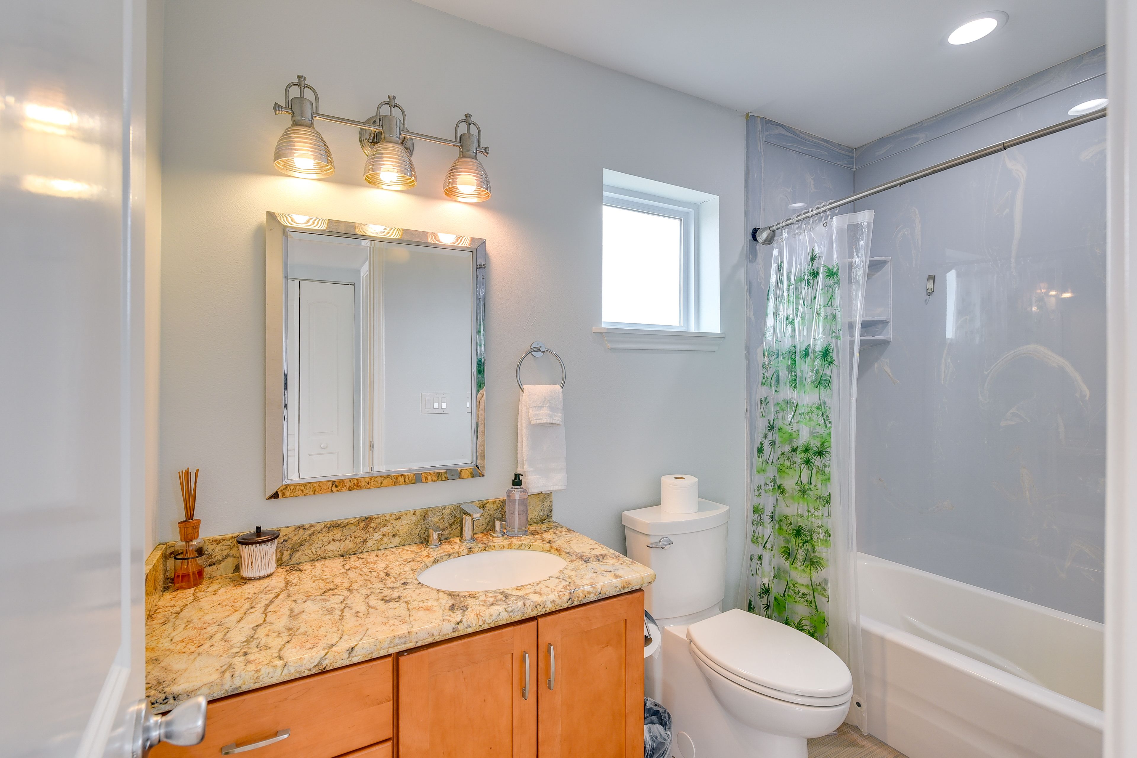 Full Bathroom | Surfside Serenity | 2nd Floor