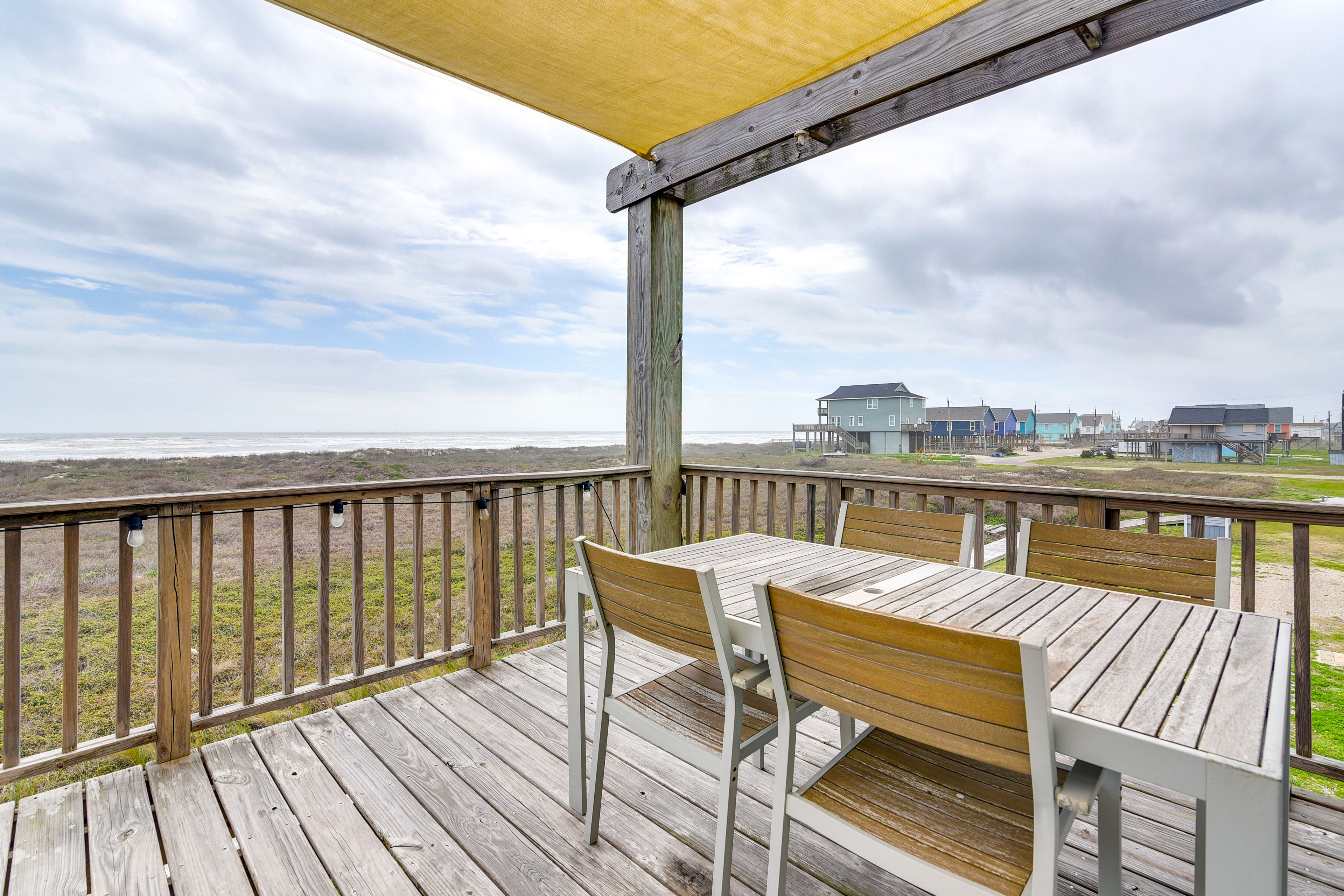 Freeport Vacation Rental | 6BR | 5BA | 4,100 Sq Ft
