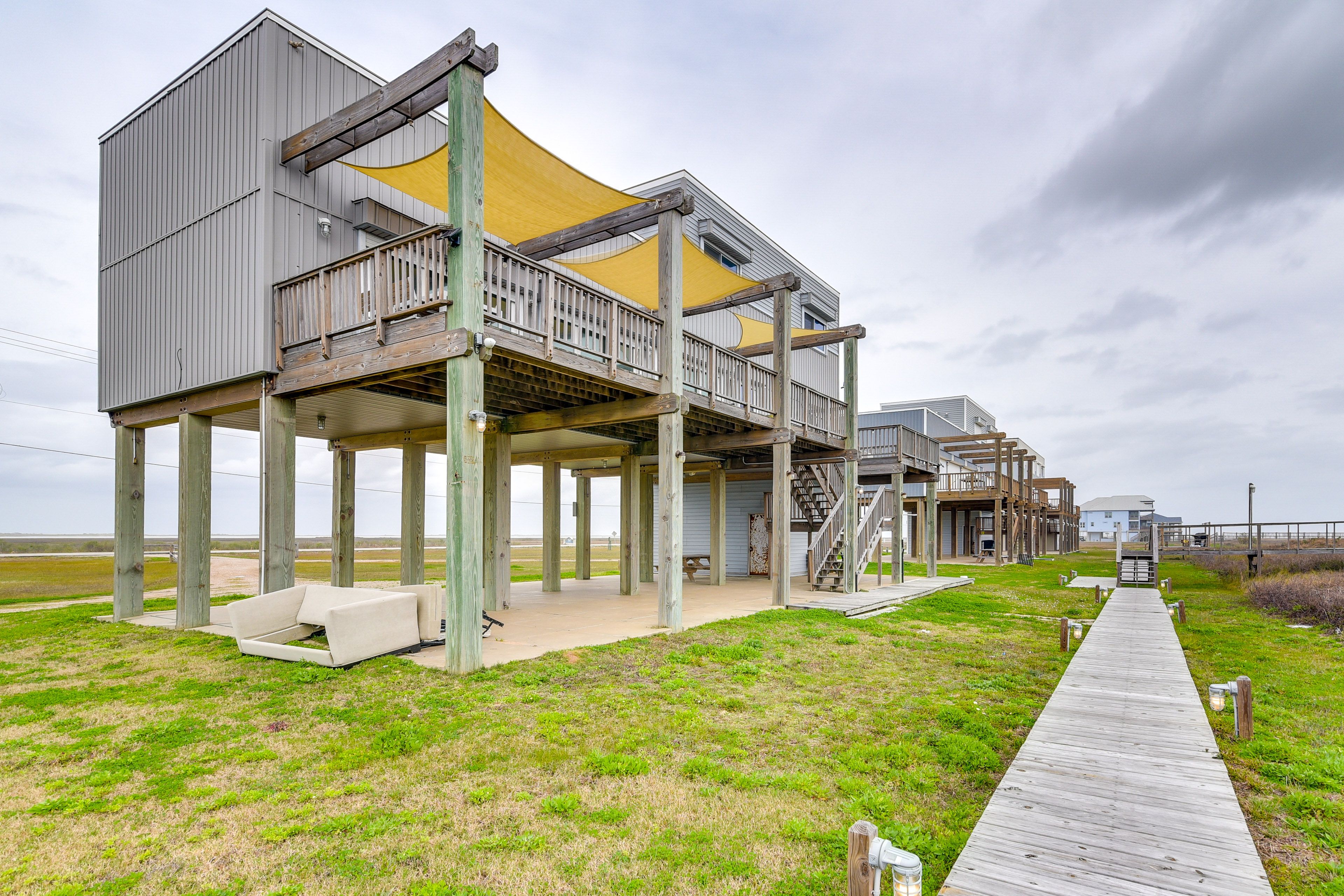 Surfside Serenity Exterior