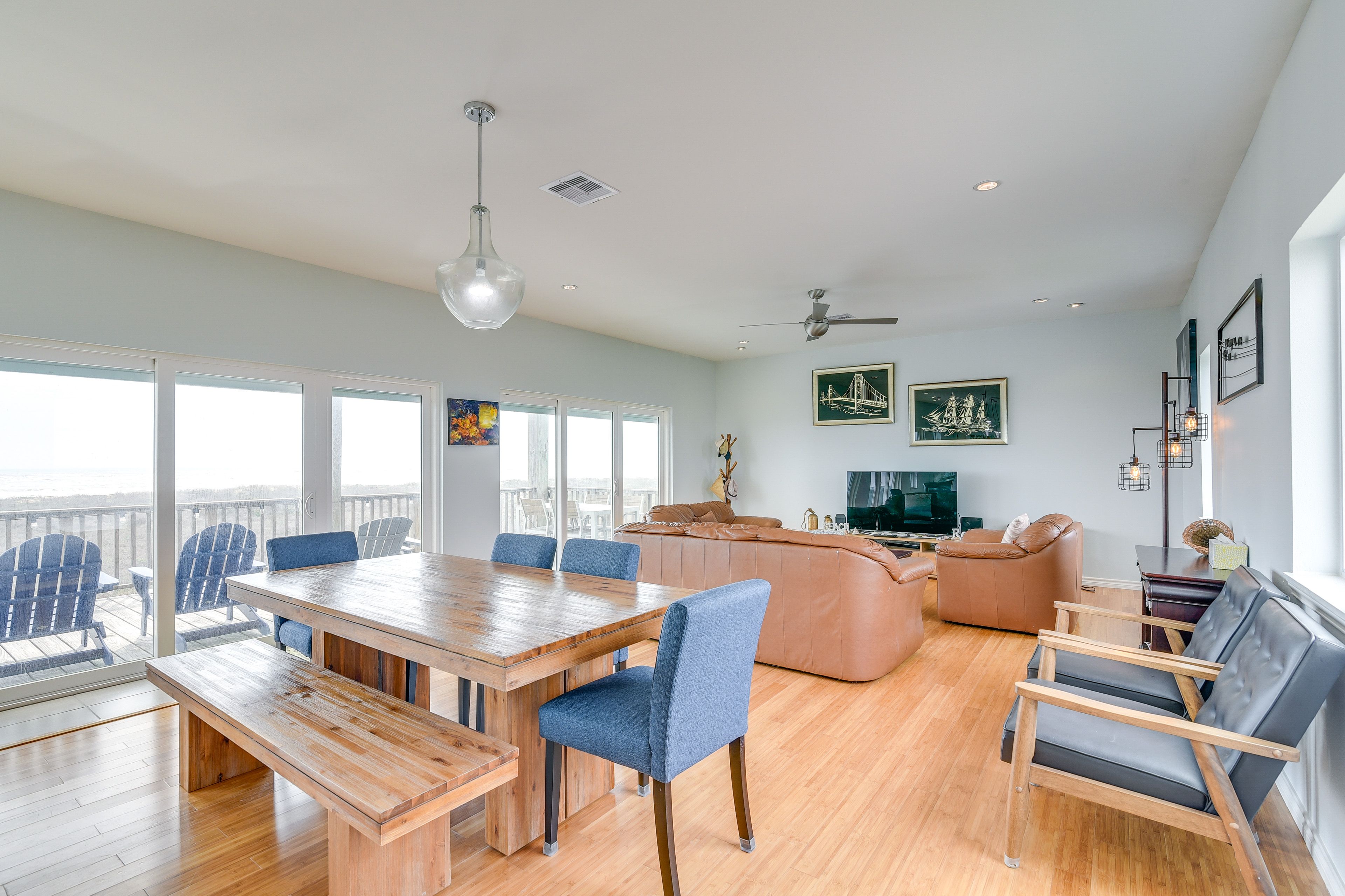 Surfside Serenity Interior