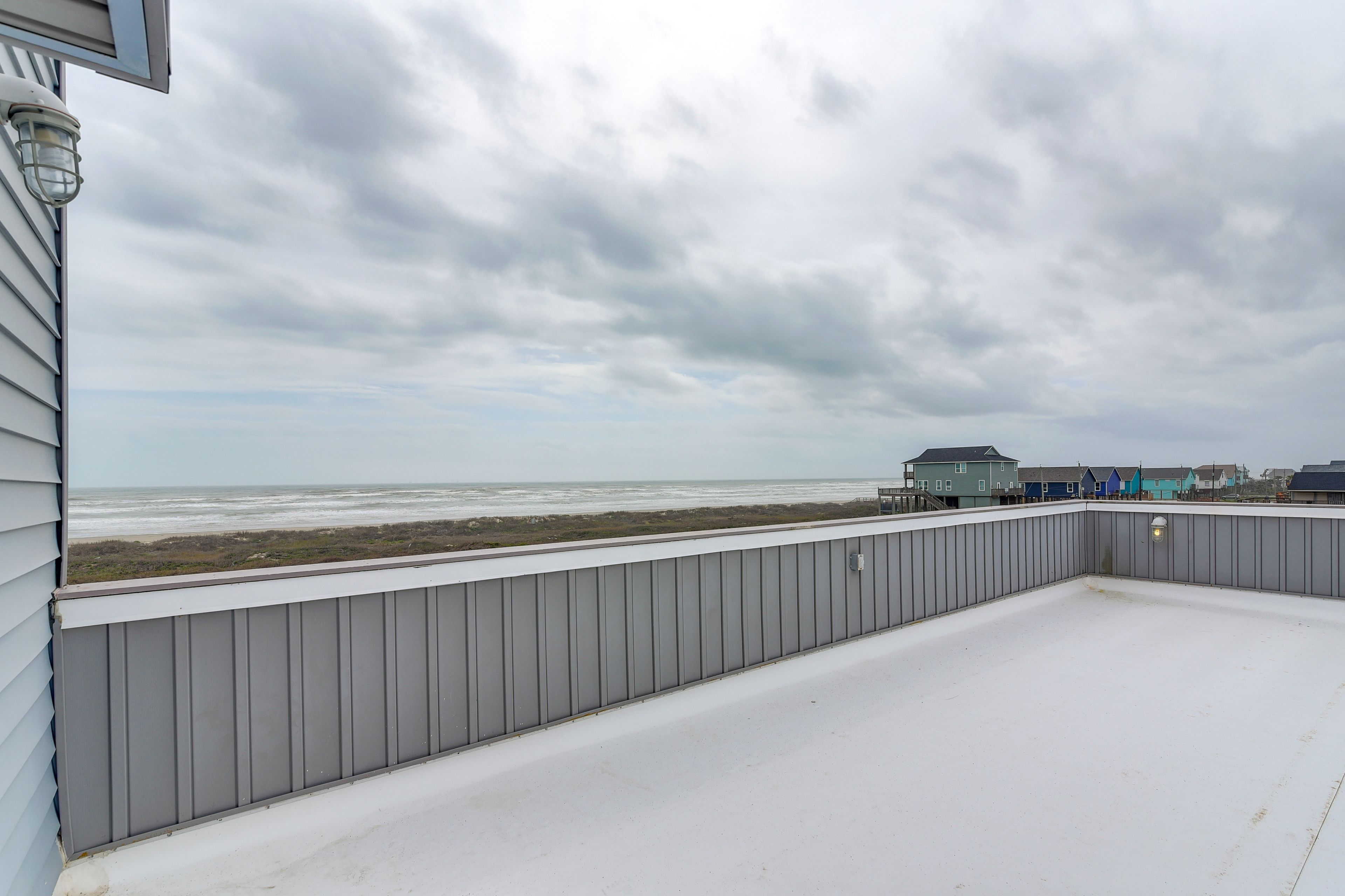 Surfside Serenity Exterior