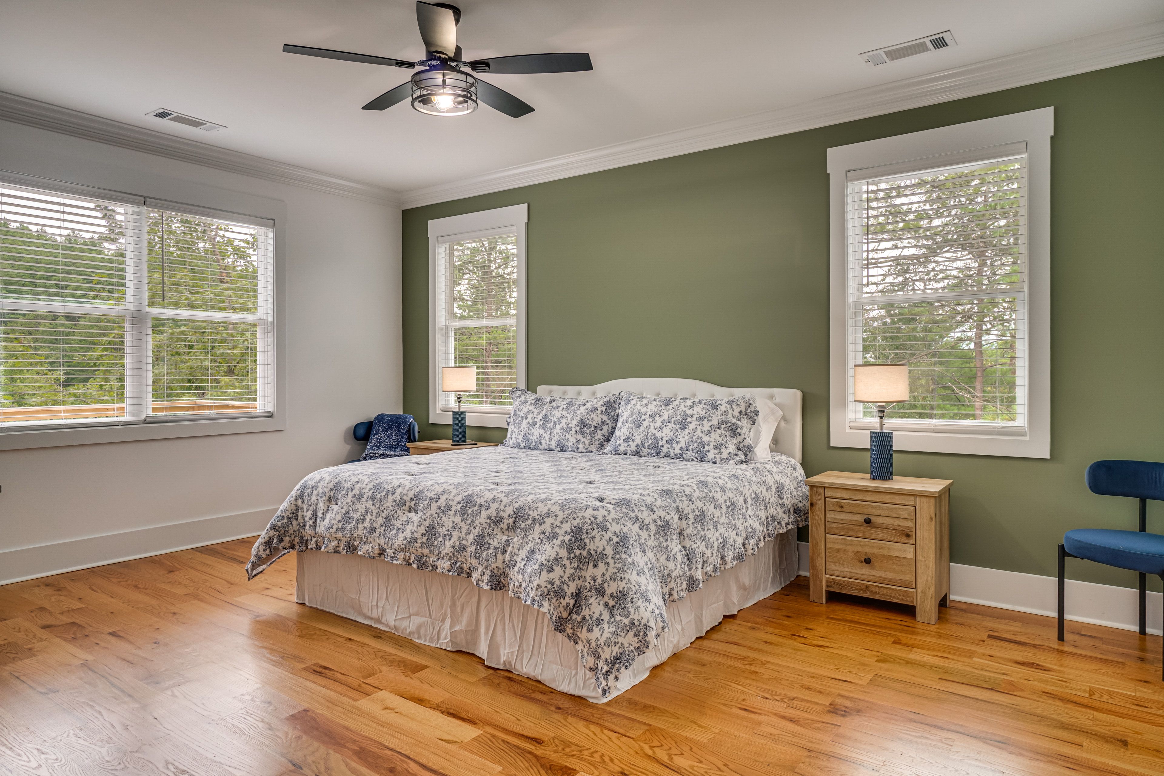 Bedroom 2 | King Bed | 2nd Floor