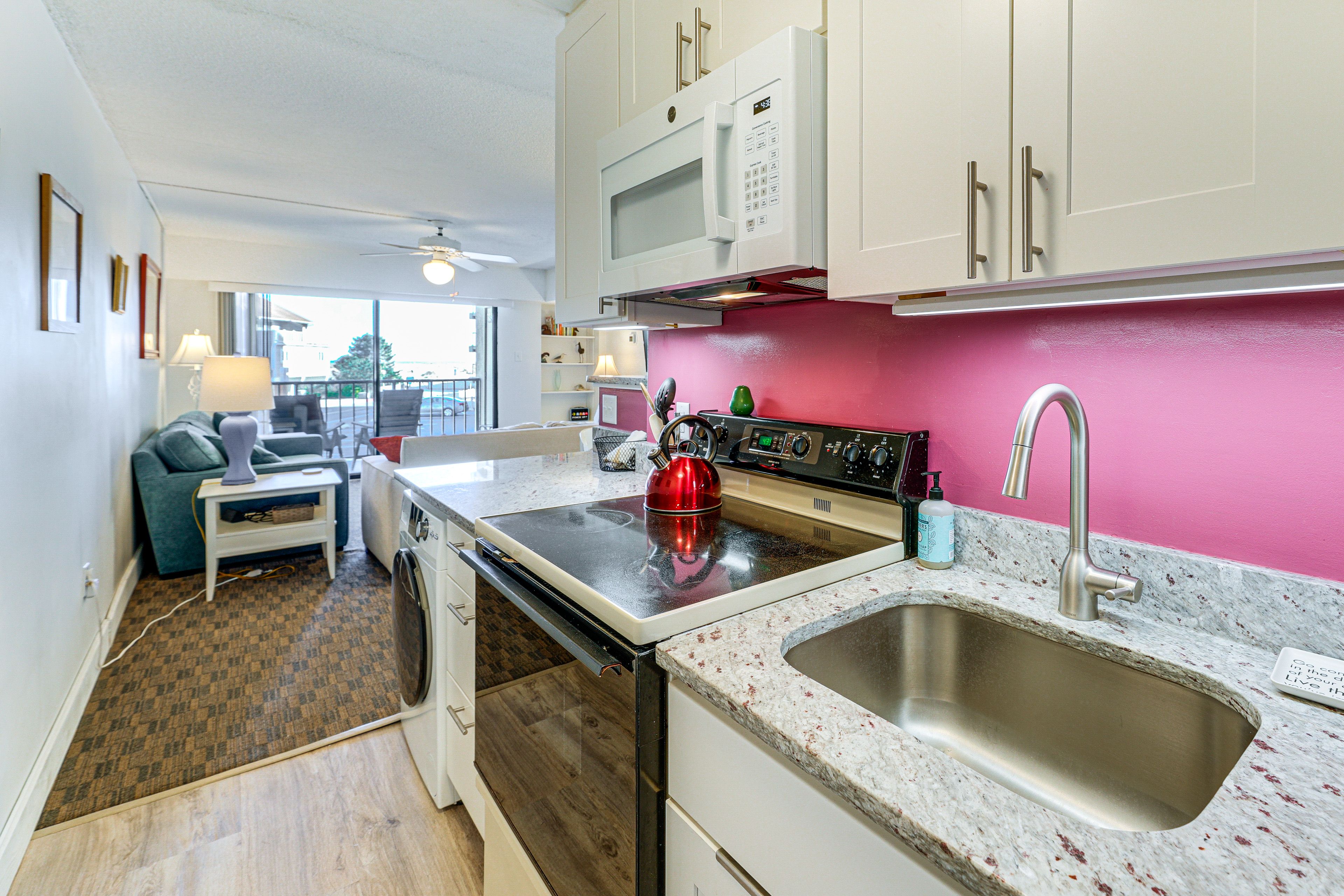 Kitchen | Refrigerator | Dishwasher | Drip Coffee Maker